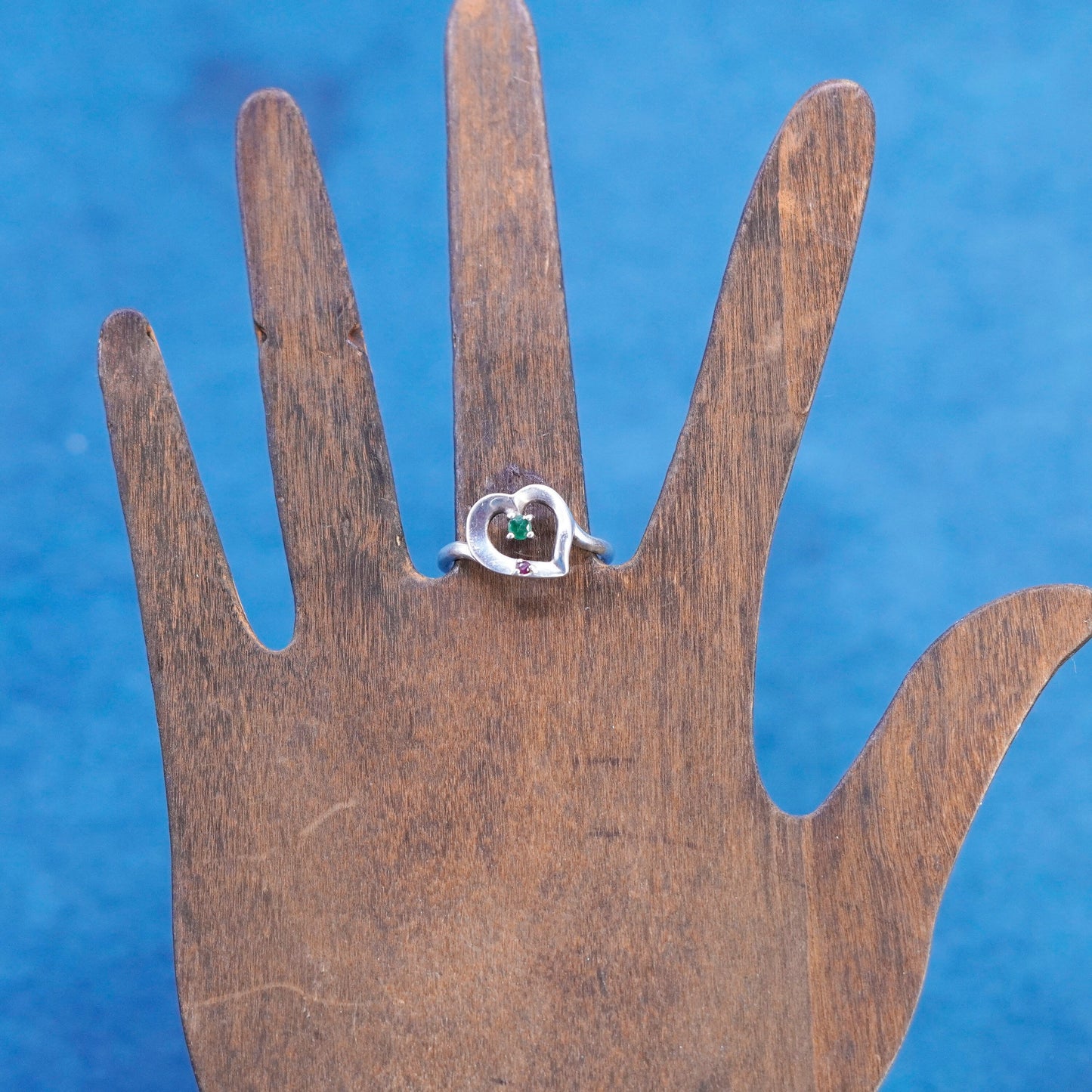 Size 10, vintage Lenox Sterling silver ring, 925 heart band with emerald ruby