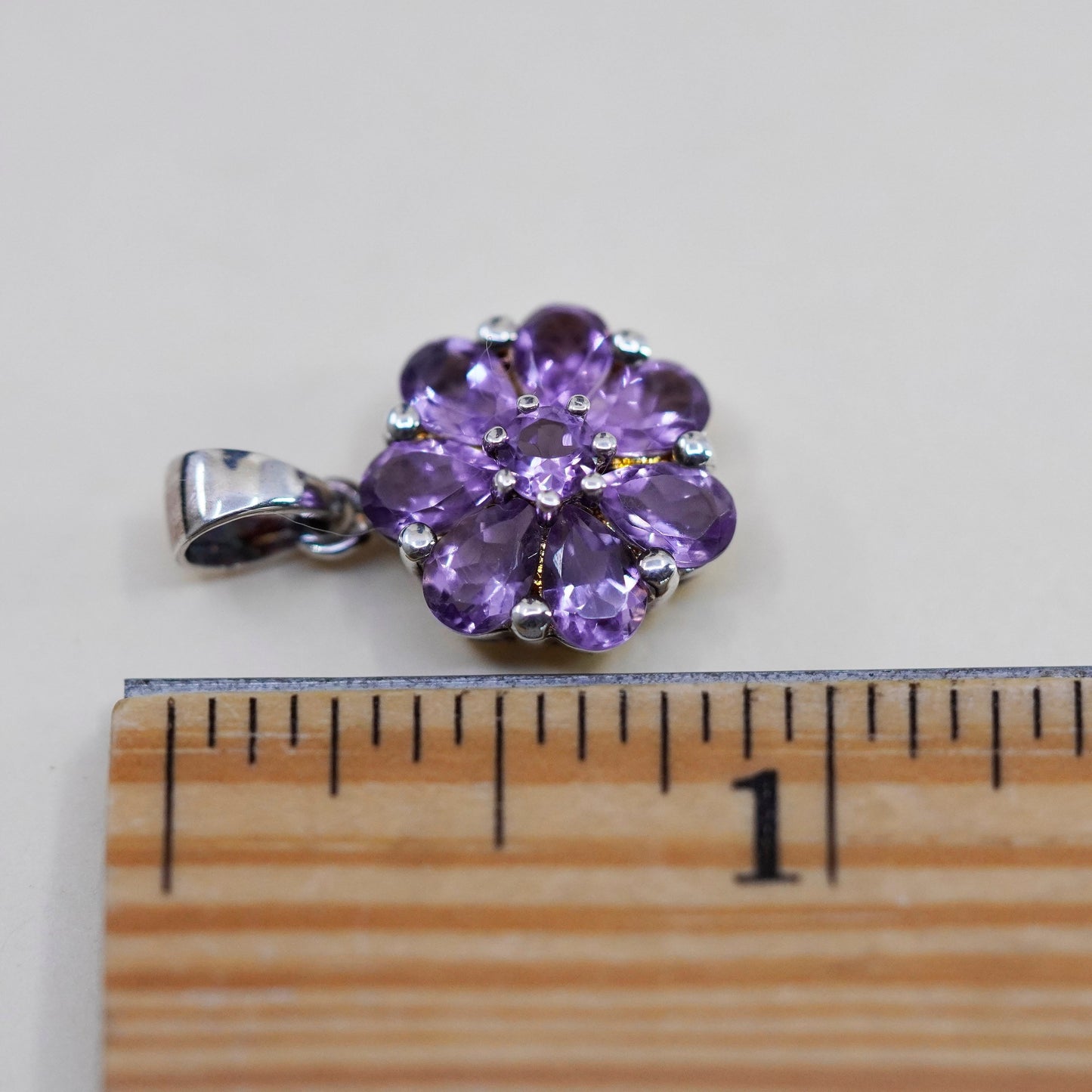 Vintage Sterling 925 silver handmade flower pendant with amethyst
