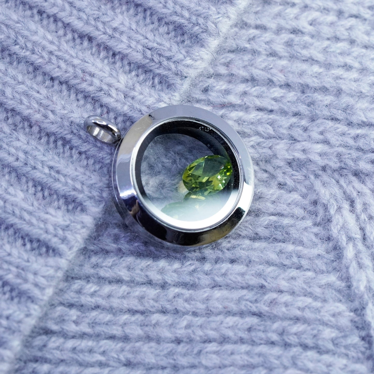 Everlead silver tone charm pendant with peridot floating charms