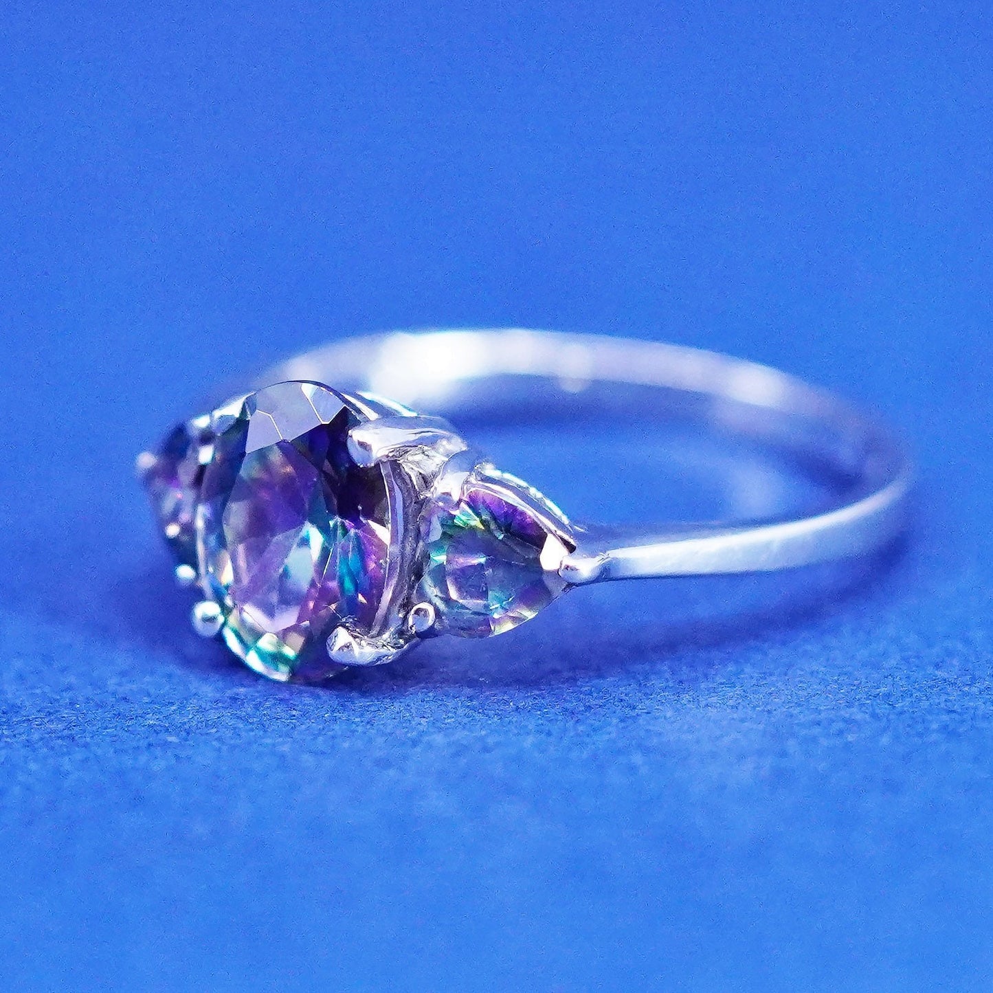 Size 6, vintage Sterling 925 silver ring with rainbow topaz