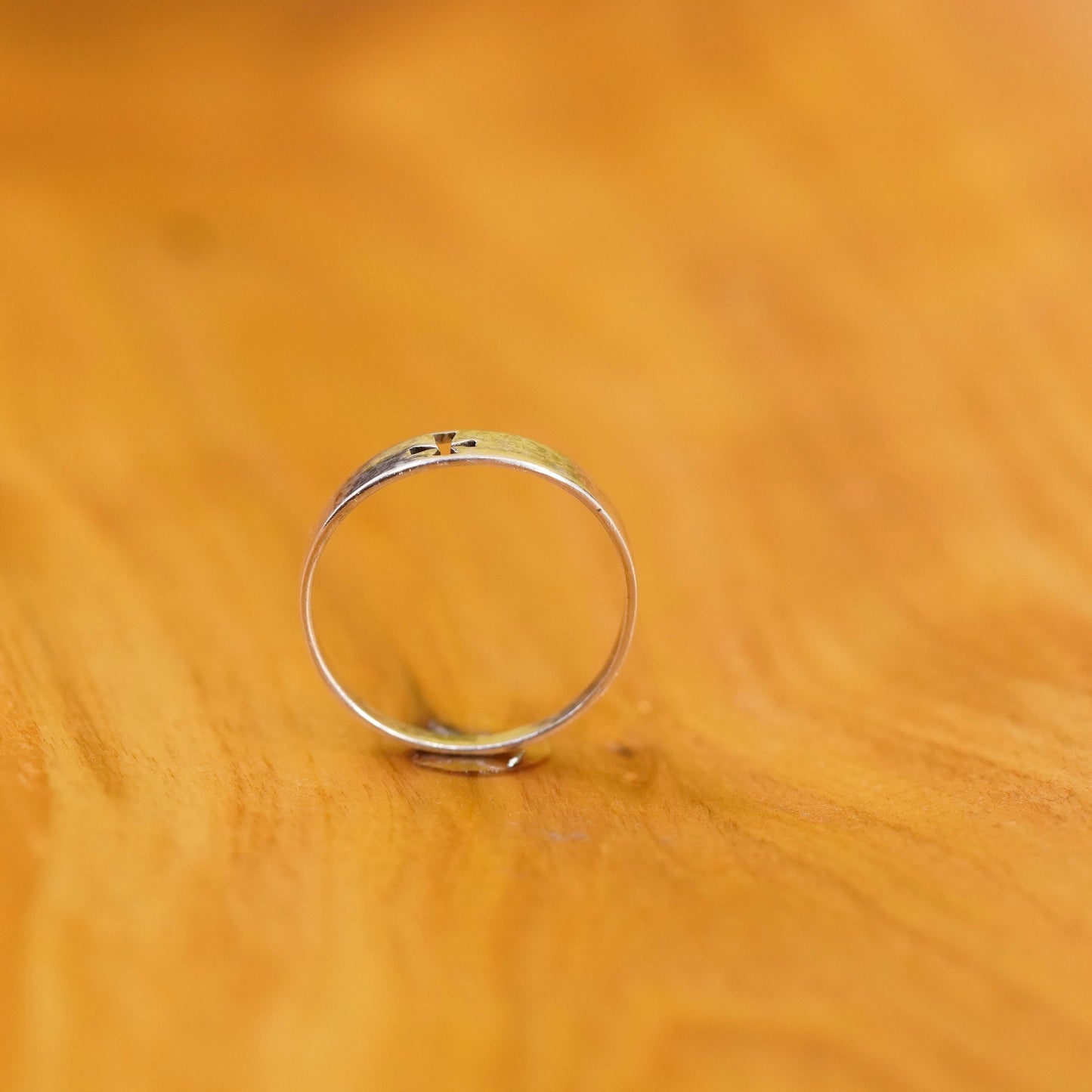 Size 7, vintage Sterling silver handmade ring, 925 band with cross cut out