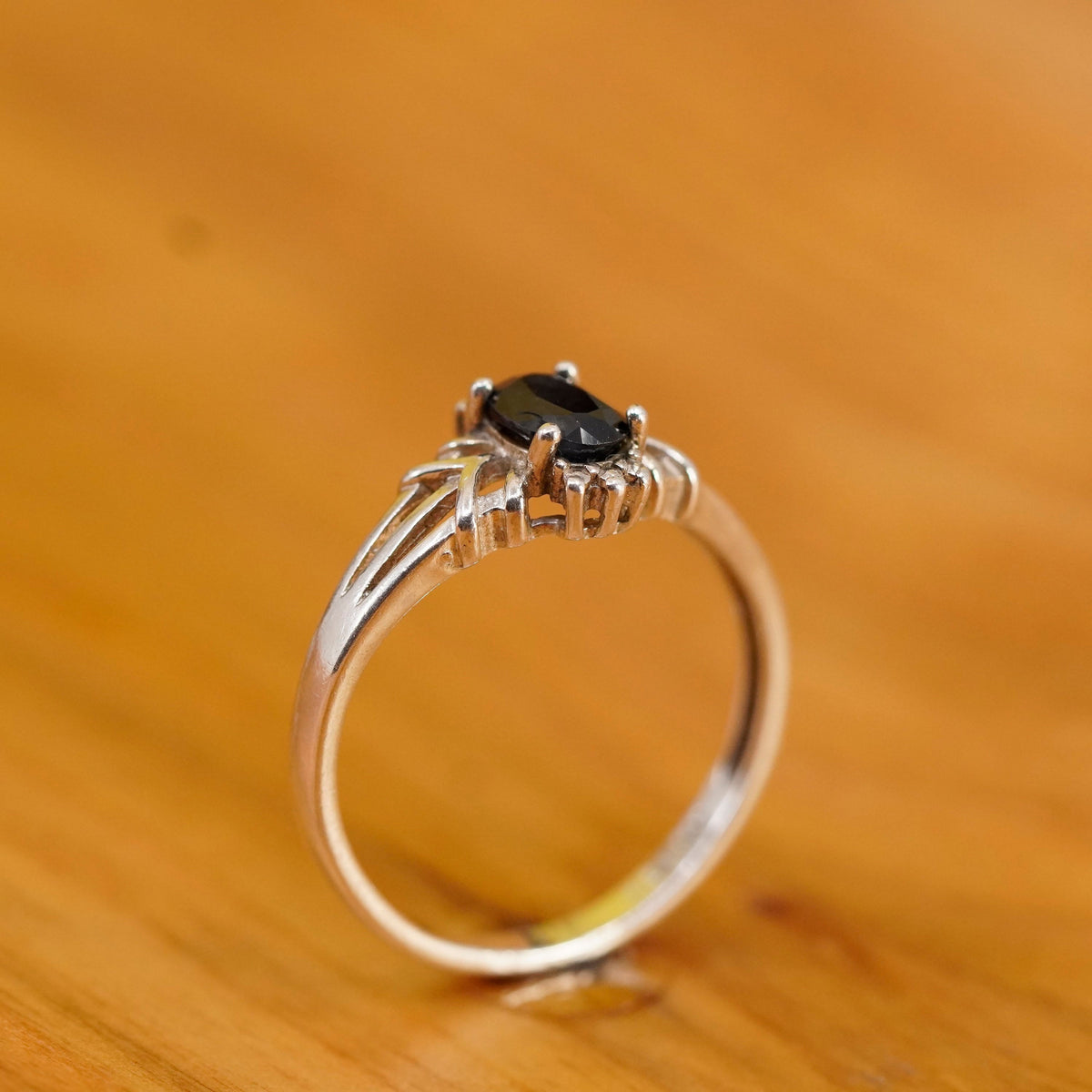 Size 9.5, vintage Sterling 925 silver handmade ring with sapphire