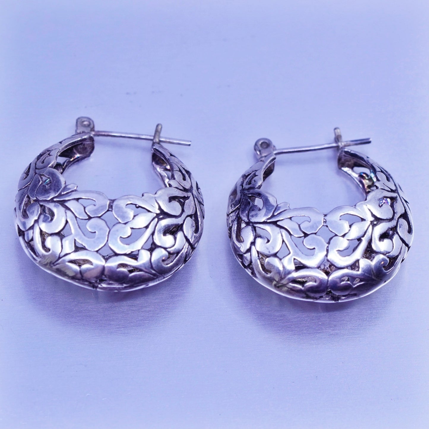 0.75”, vintage Jezlaine Sterling silver filigree hoop earrings, 925 huggie