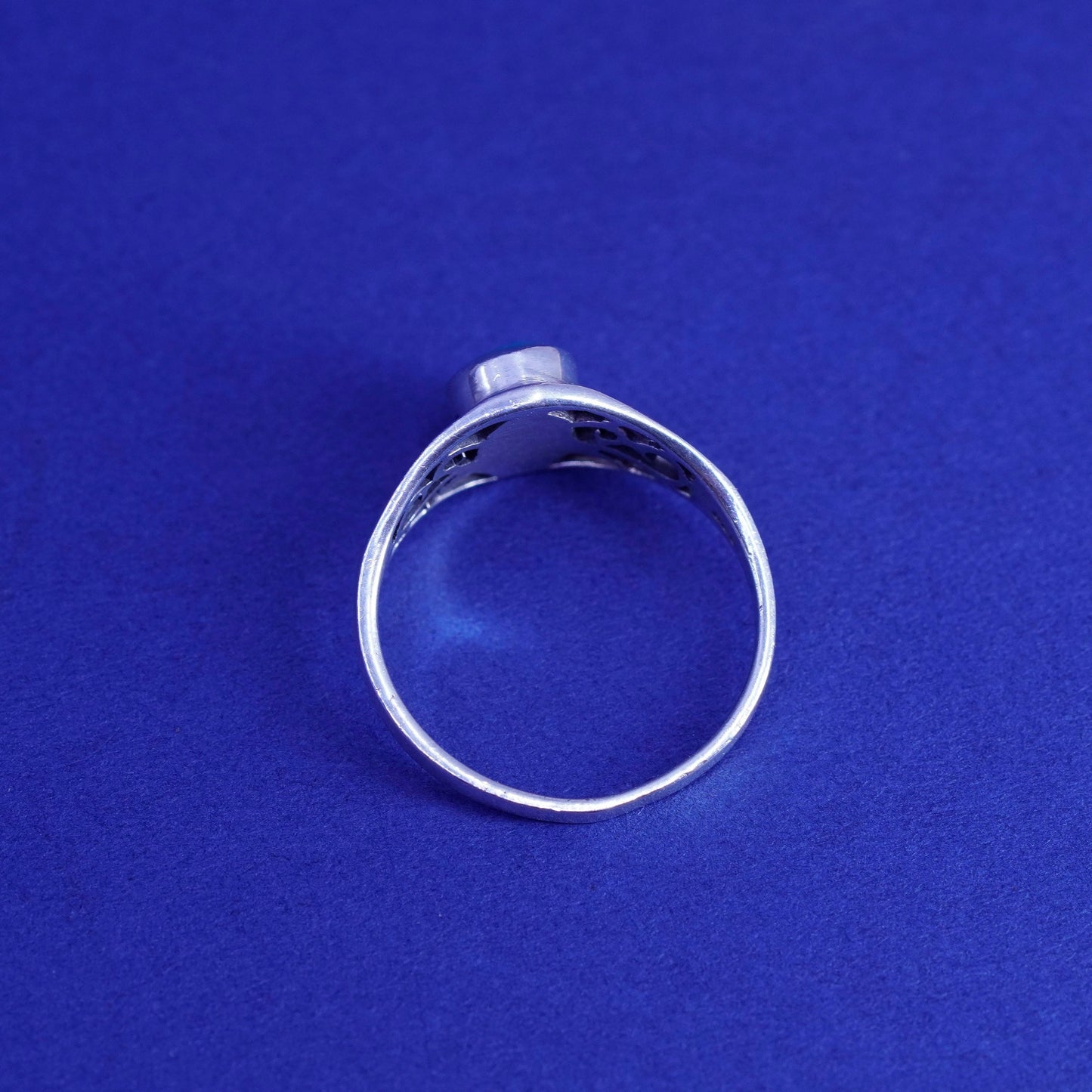 Size 7.25, Sterling silver handmade ring, Native American, 925 band turquoise