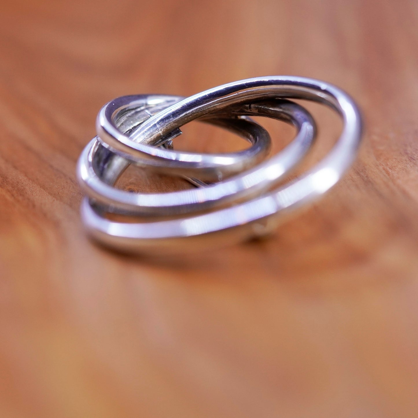Vintage handmade sterling 925 silver entwined twisted loop brooch