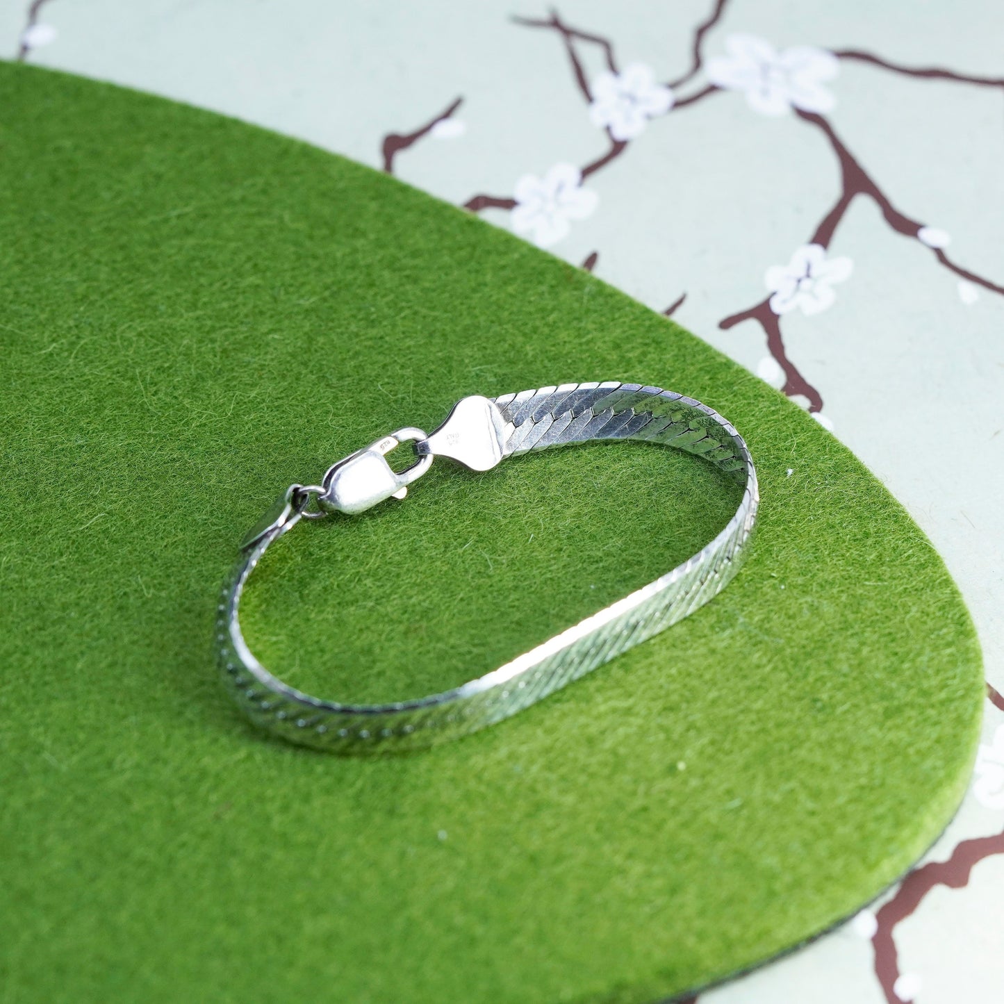 7”, 8mm, Vintage sterling silver herringbone bracelet, 925 chain