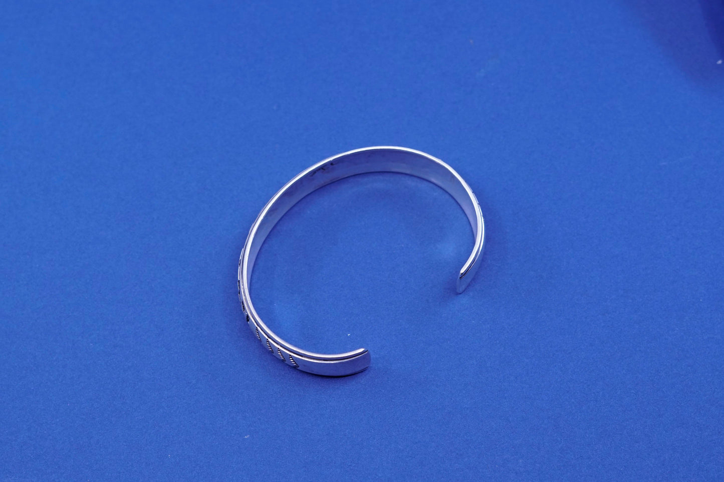 6.75”, Native American Hopi Duane Tawahongva Sterling 925 silver bracelet cuff