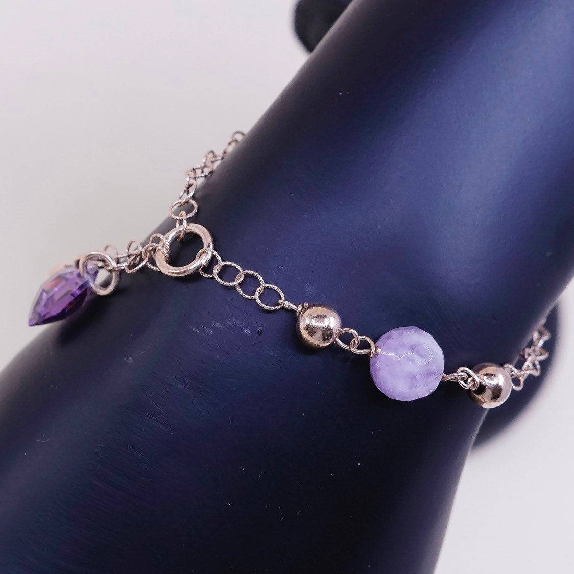 7", Vermeil rose gold Sterling silver circle bracelet w/ natural amethyst beads