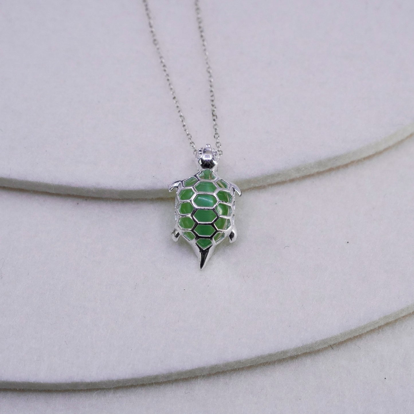 18”, Sterling 925 silver circle chain necklace with turtle tiger eye pendant