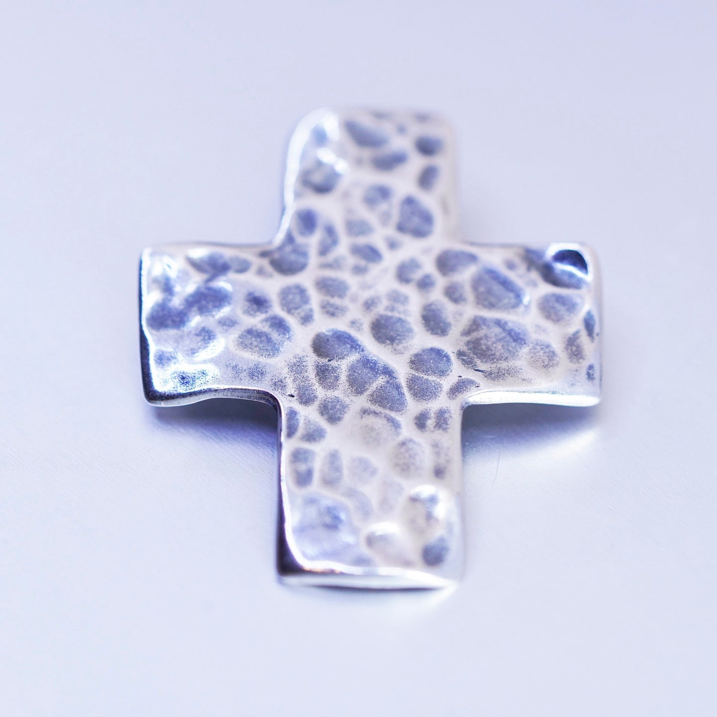 vintage silpada N0732 handmade sterling 925 silver hammered cross pendant