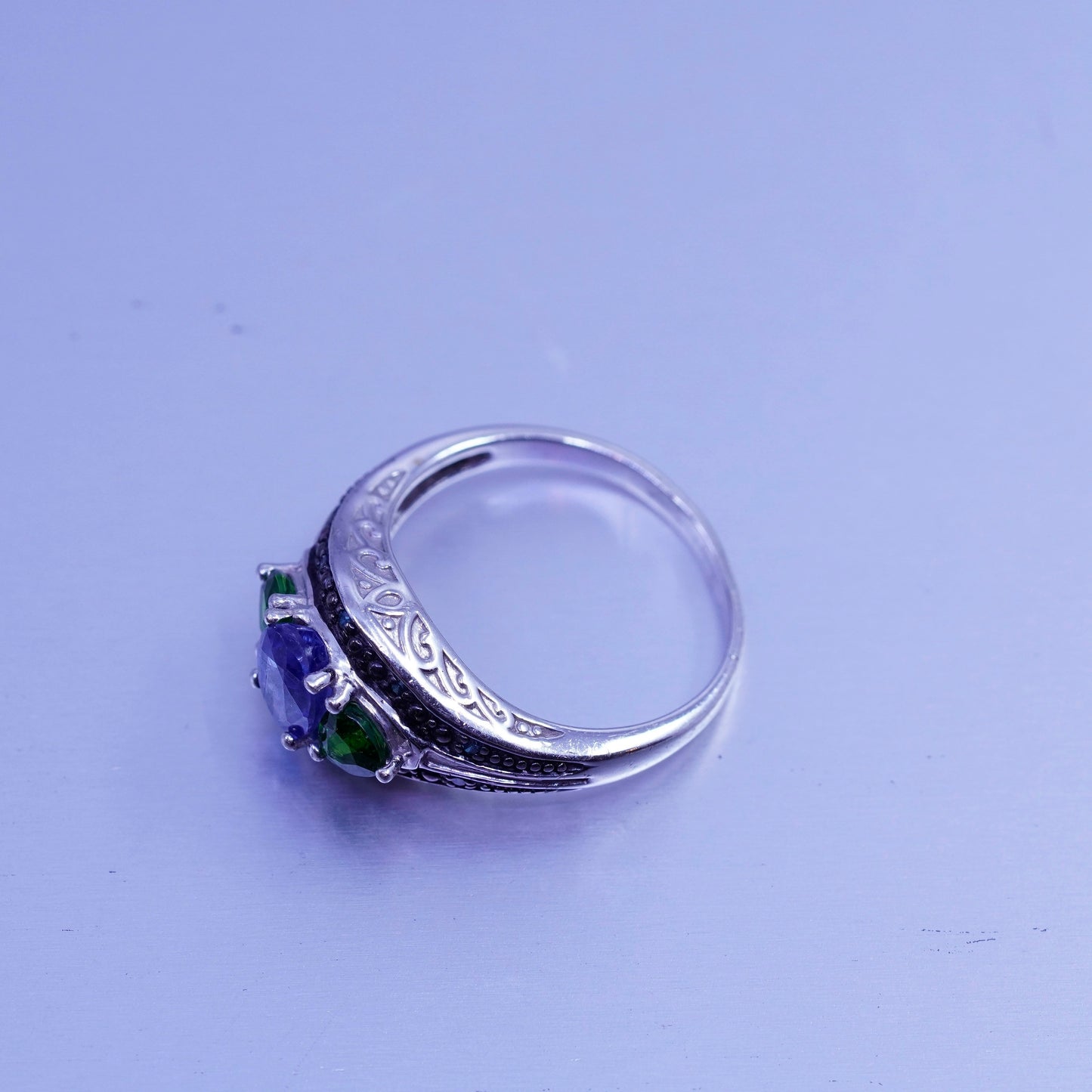 Size 8.25, vintage Sterling 925 silver handmade band ring with peridot topaz