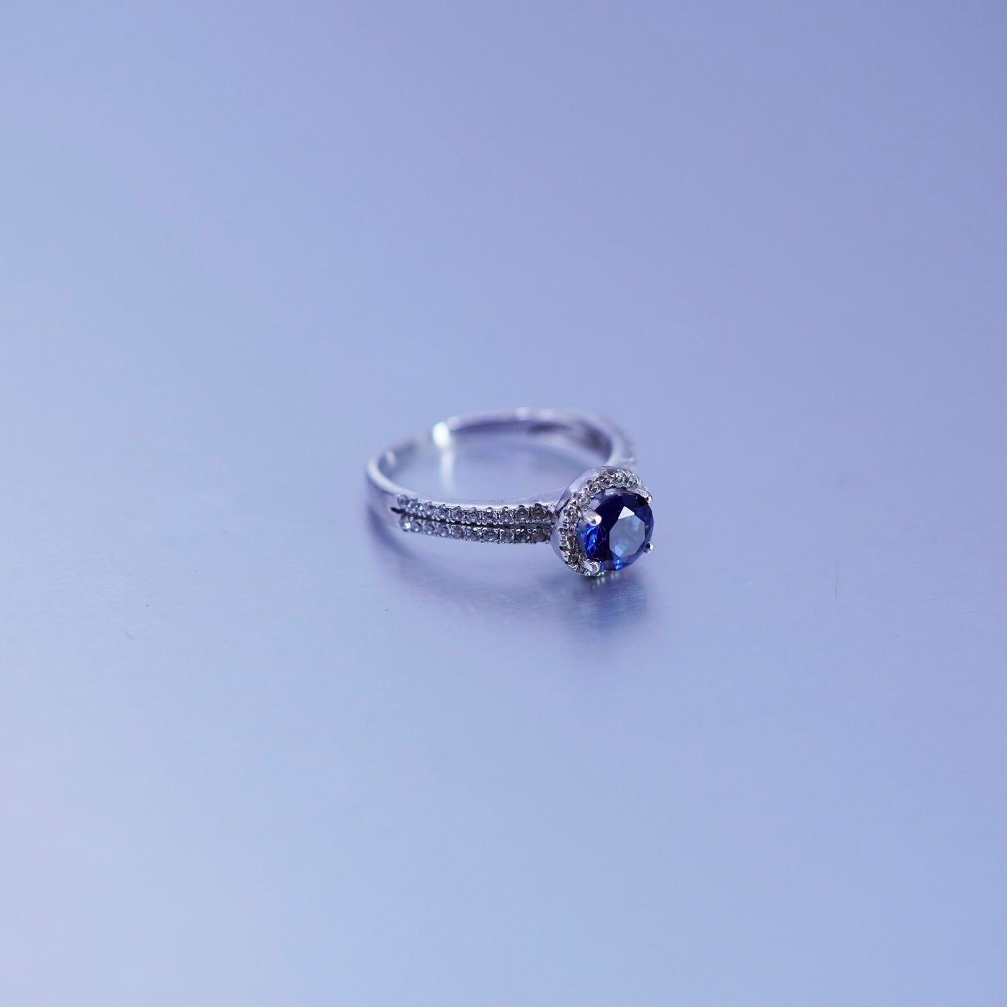 Size 7, vintage Sterling 925 silver handmade ring with topaz and crystal around