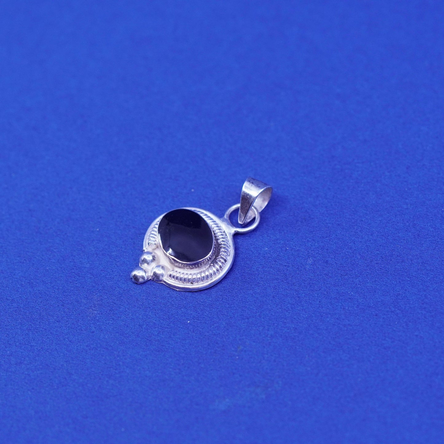 Vintage Sterling 925 silver handmade pendant with oval obsidian