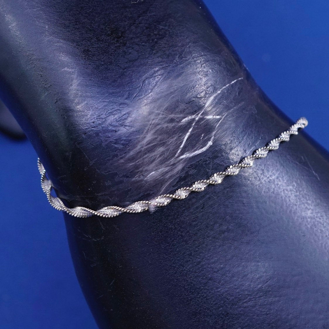 8.25", vtg Italy IBB Sterling silver bracelet, 925 twisted herringbone chain