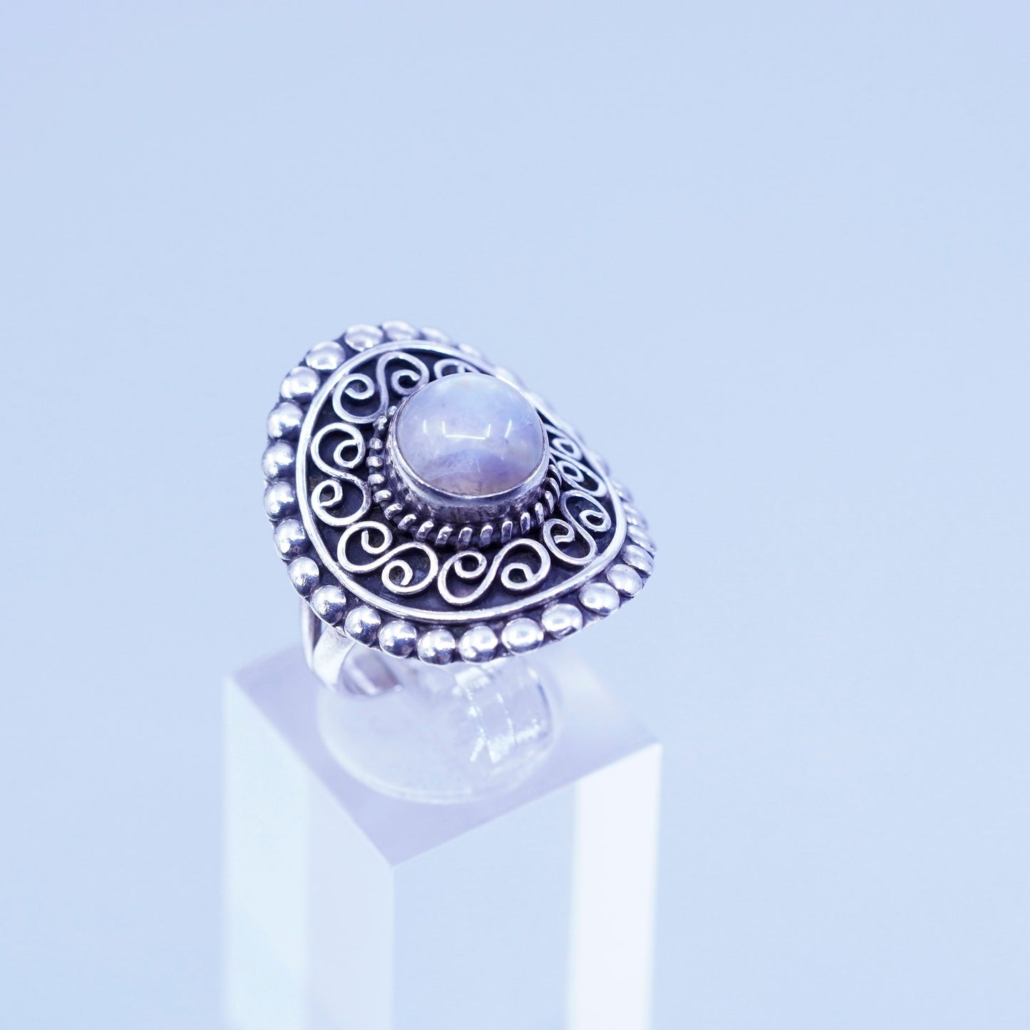 Size 6.25, vintage Sterling 925 silver handmade bali ring with moonstone