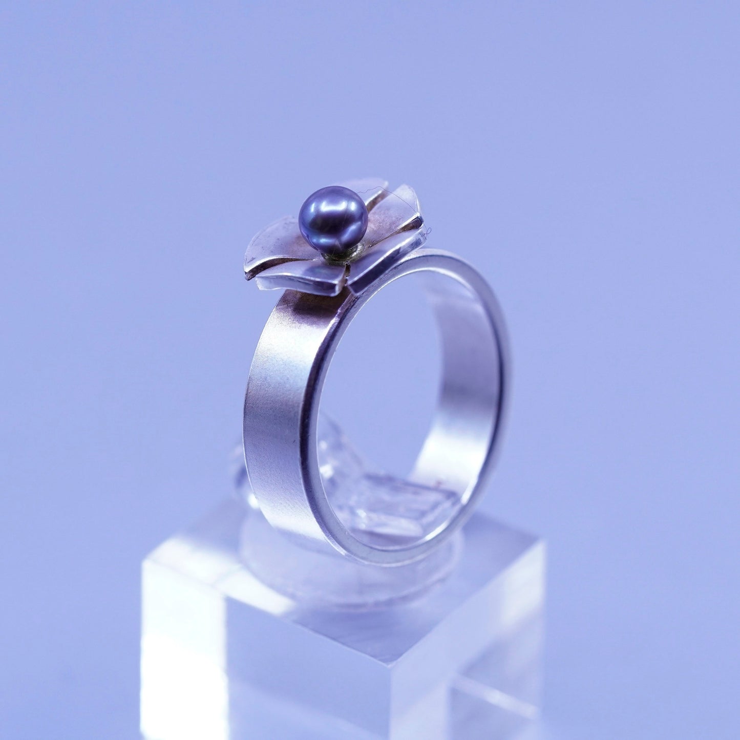Size 9, vintage Sterling 925 silver handmade flower matte ring with black pearl