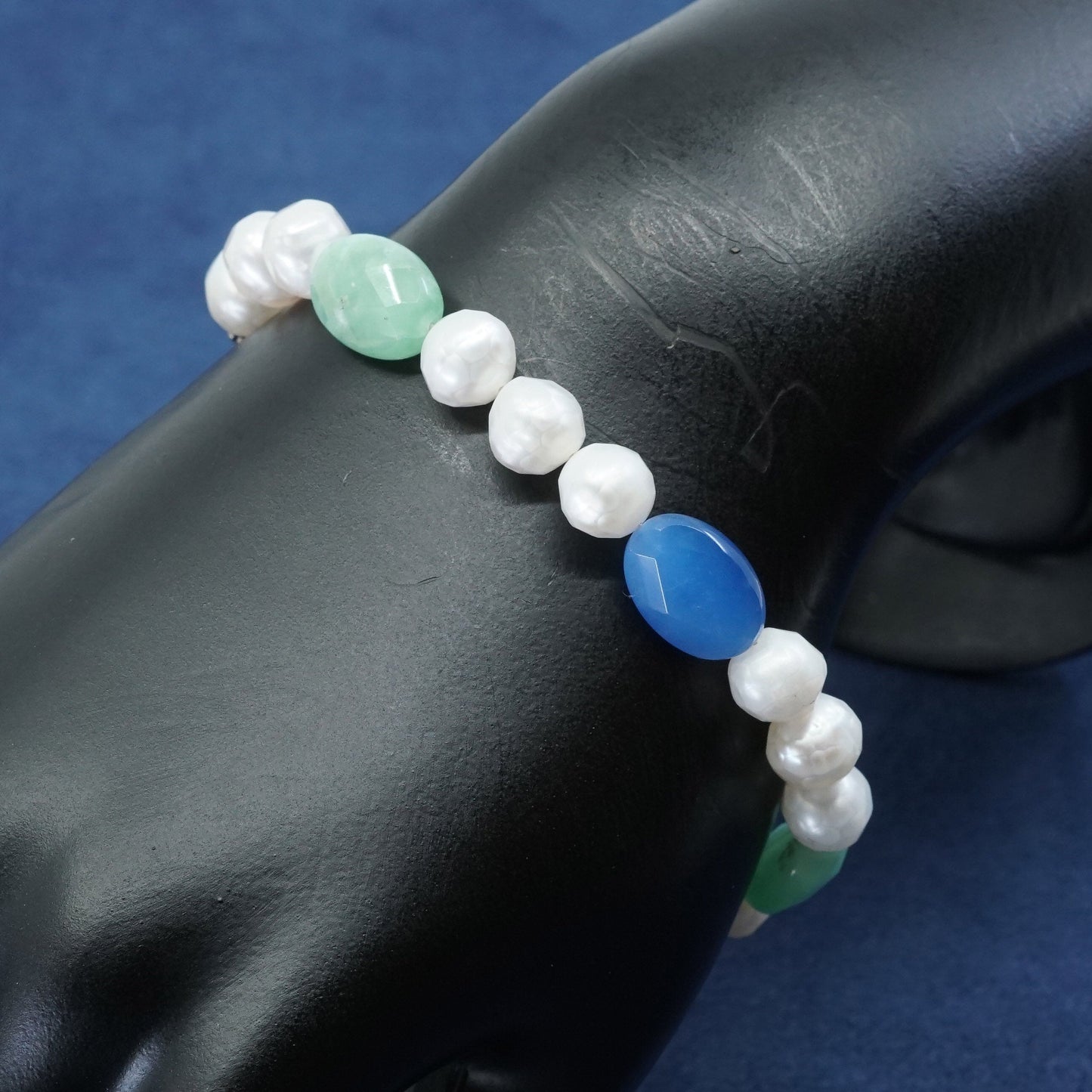 7.5", sterling silver handmade bracelet, pearl w/ jade beads N toggle closure