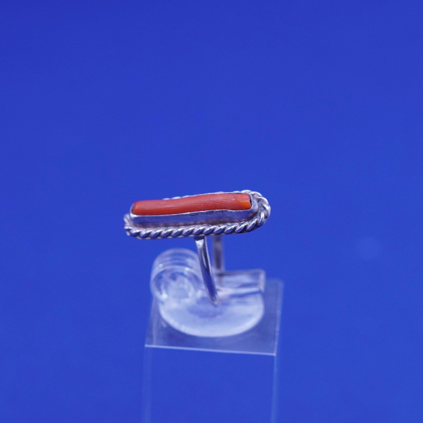 Size 2.5, vtg Native American navajo Sterling 925 silver handmade ring coral