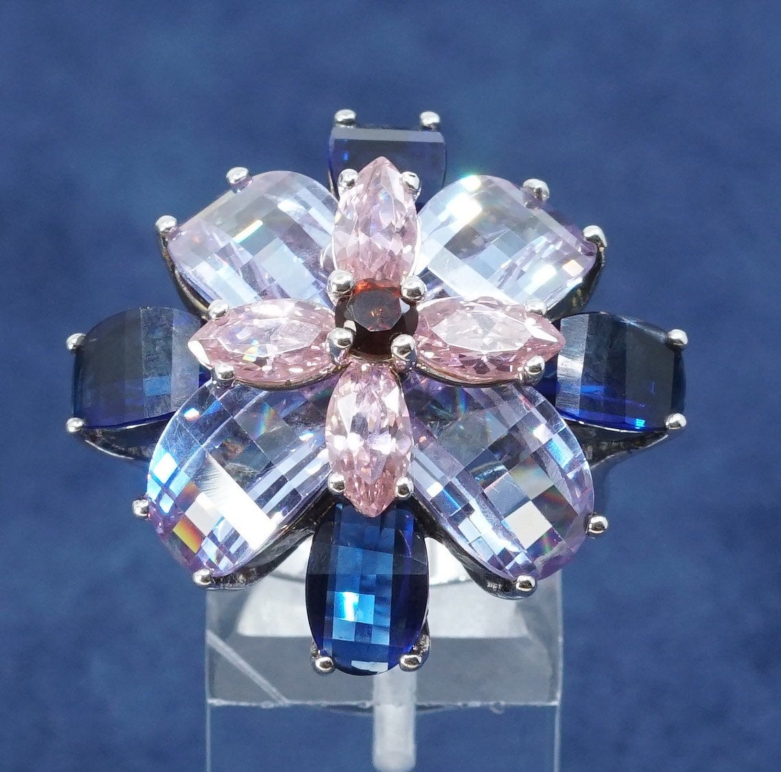 sz 8, vtg Sterling silver cocktail ring, 925 band w/ blue purple N pink cushion