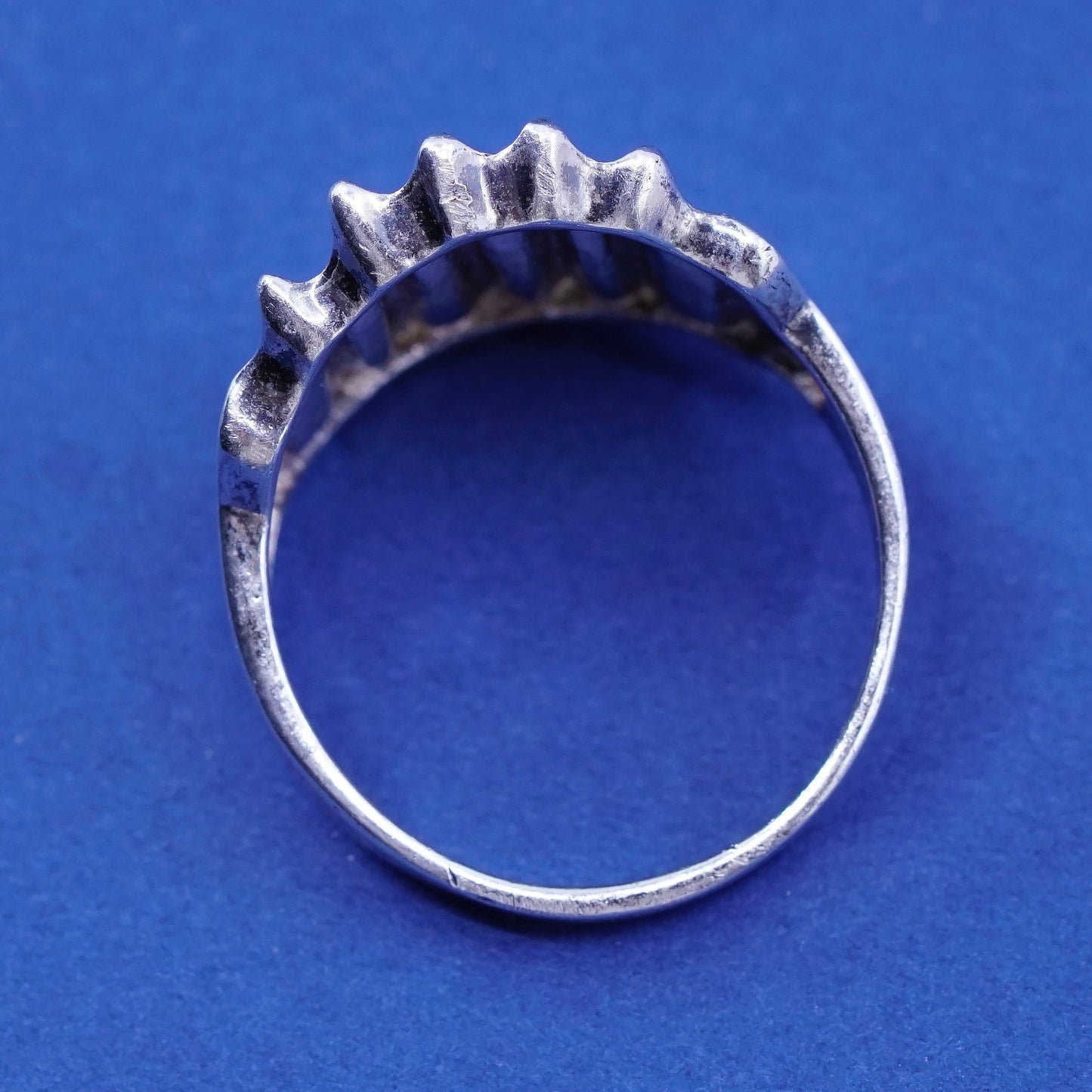 SZ 9, vtg minimalist Sterling silver handmade ribbed ring, 925 statement band