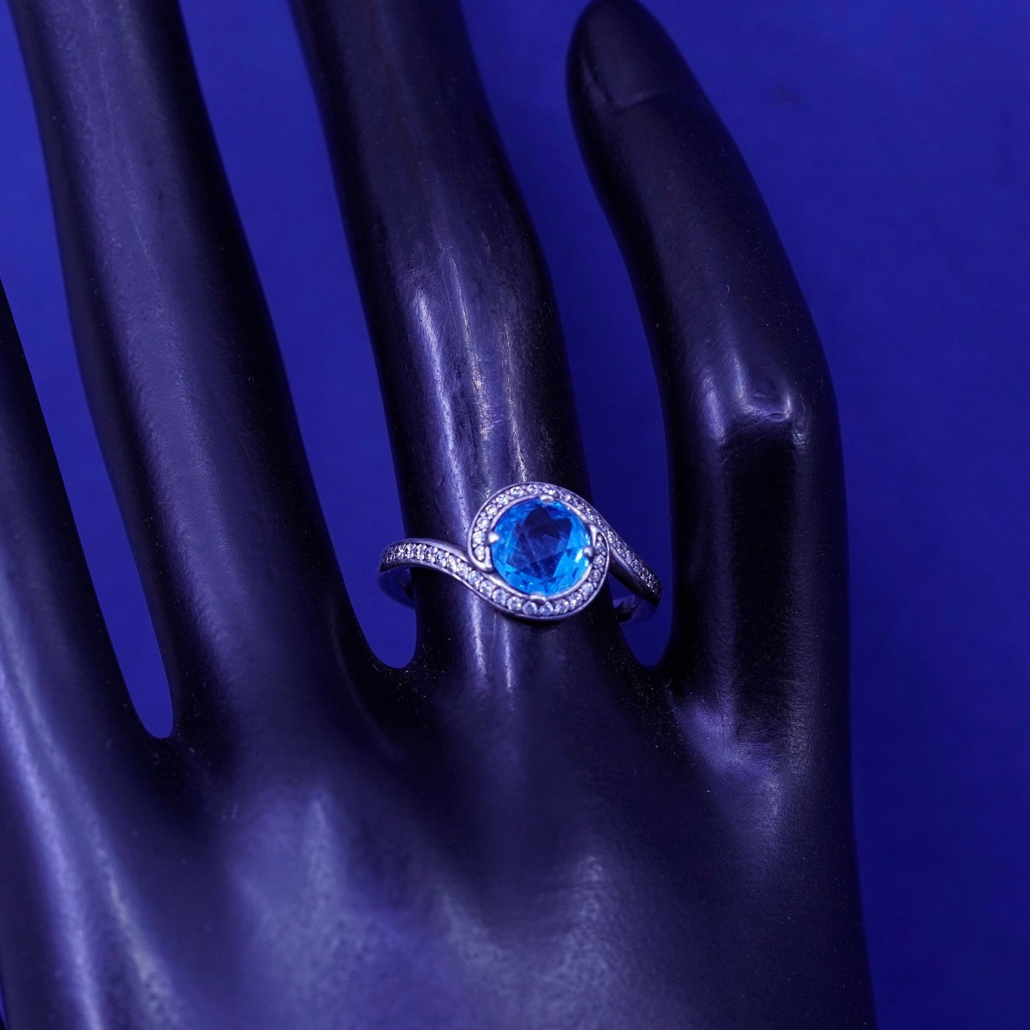 Size 7.25, vintage ALE sterling 925 silver engagement ring with blue cz