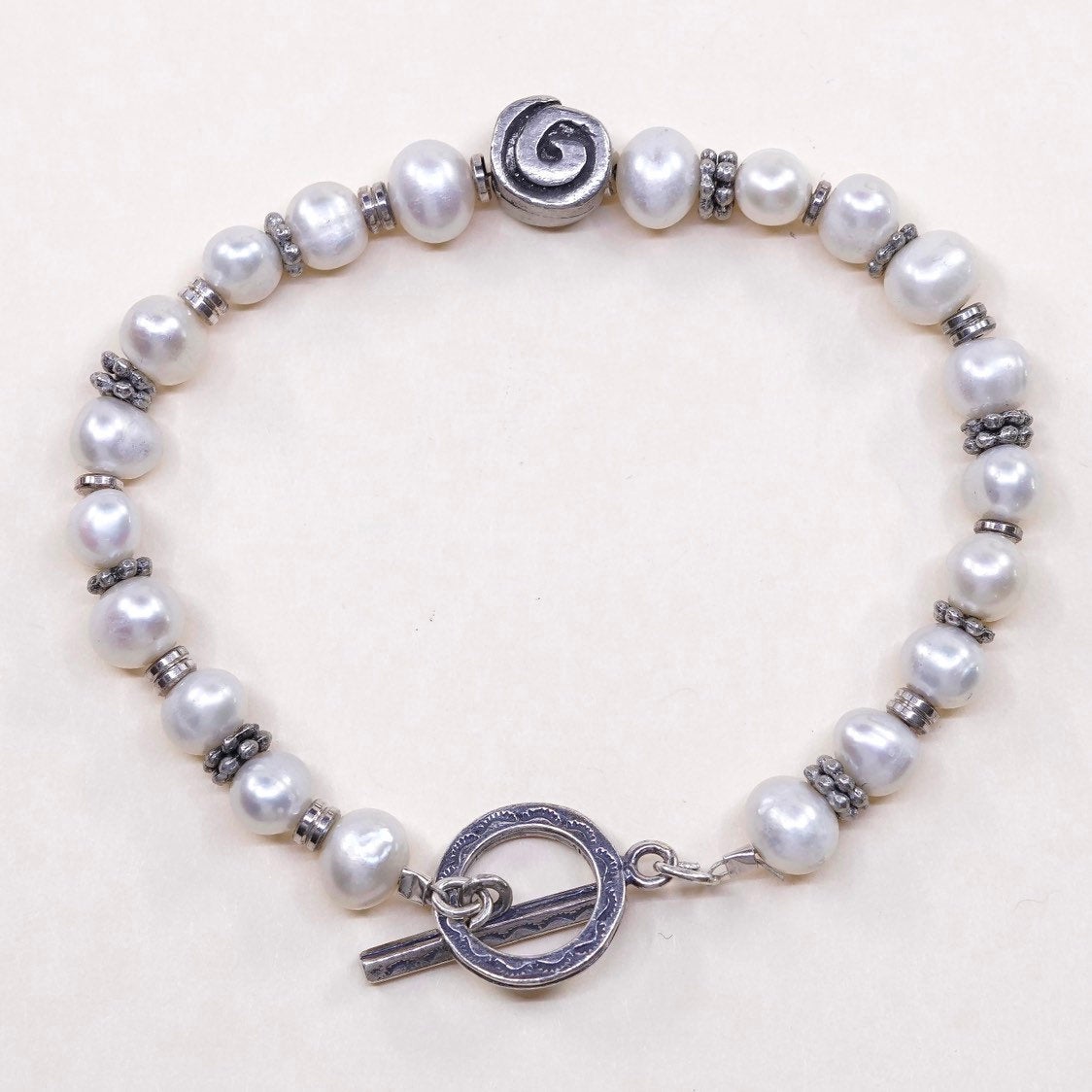 6.5", VTG handmade bracelet, pearl beads with 925 beads and toggle closure