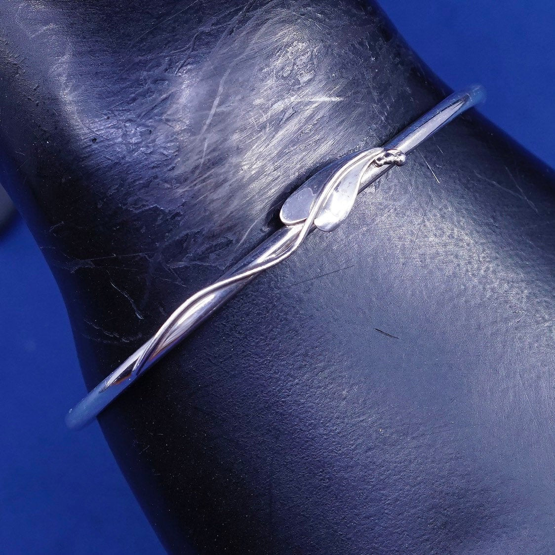6.25", stackable sterling silver handmade bracelet, 925 cuff w/ vine N leaves
