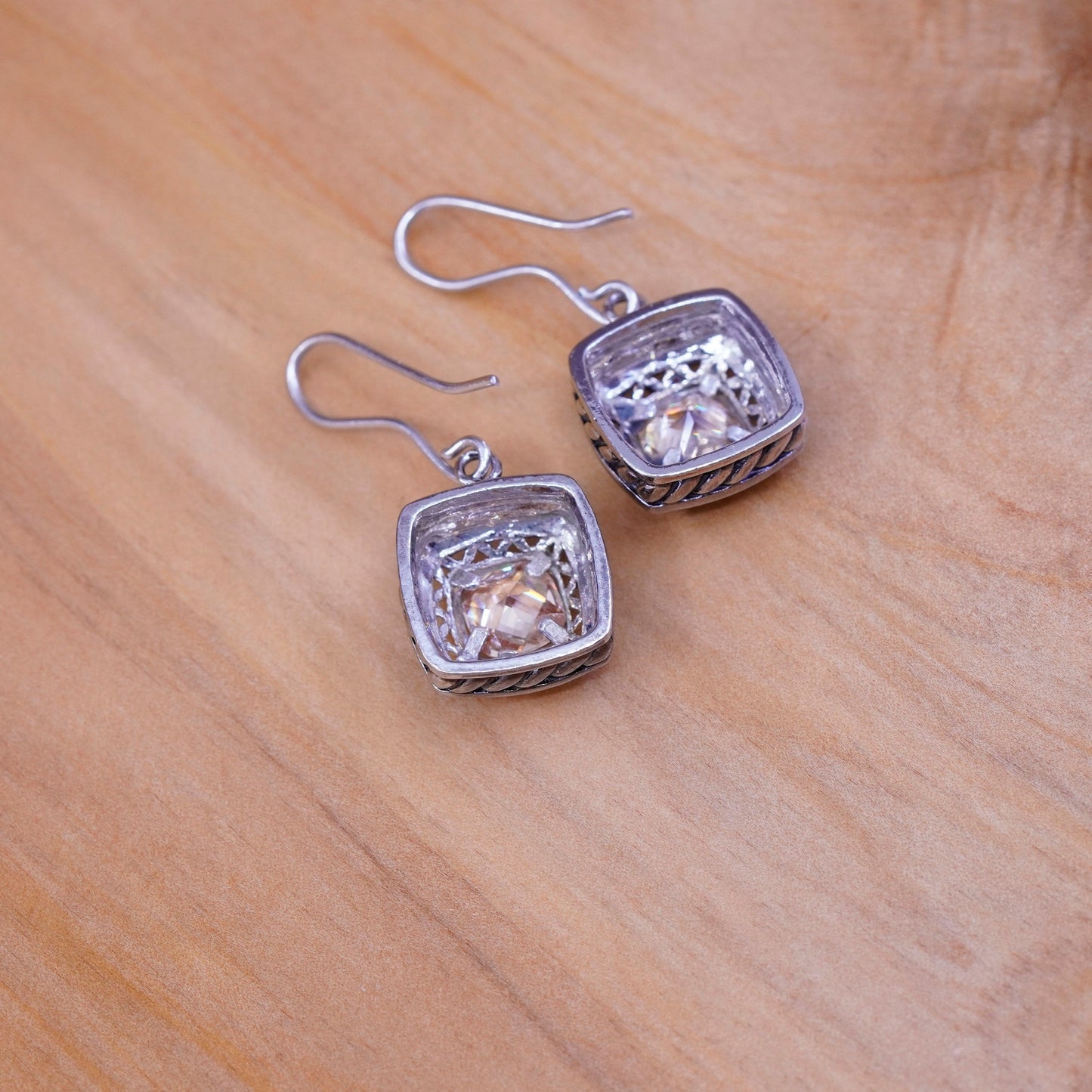 Vintage Sterling 925 silver earrings with citrine crystal and cable around