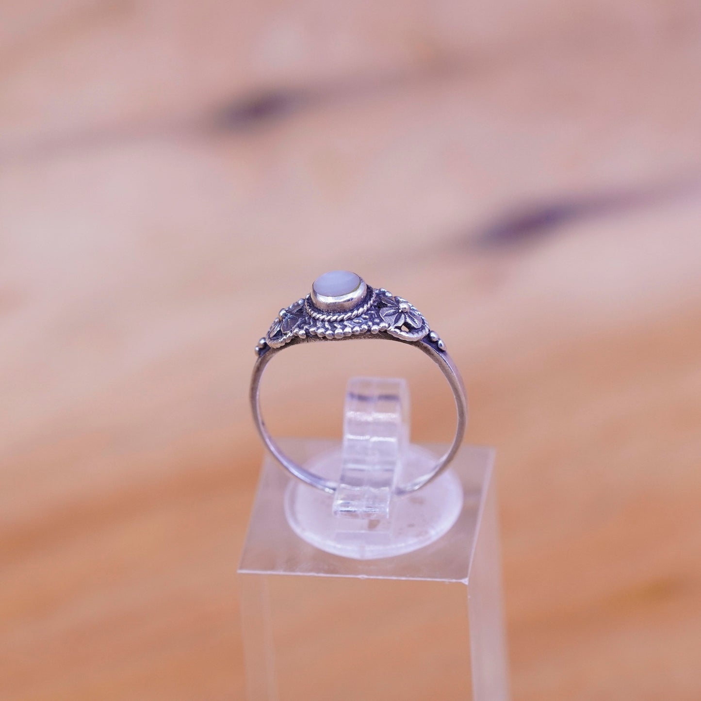 Size 7, vintage Sterling 925 silver handmade ring with moonstone and flower