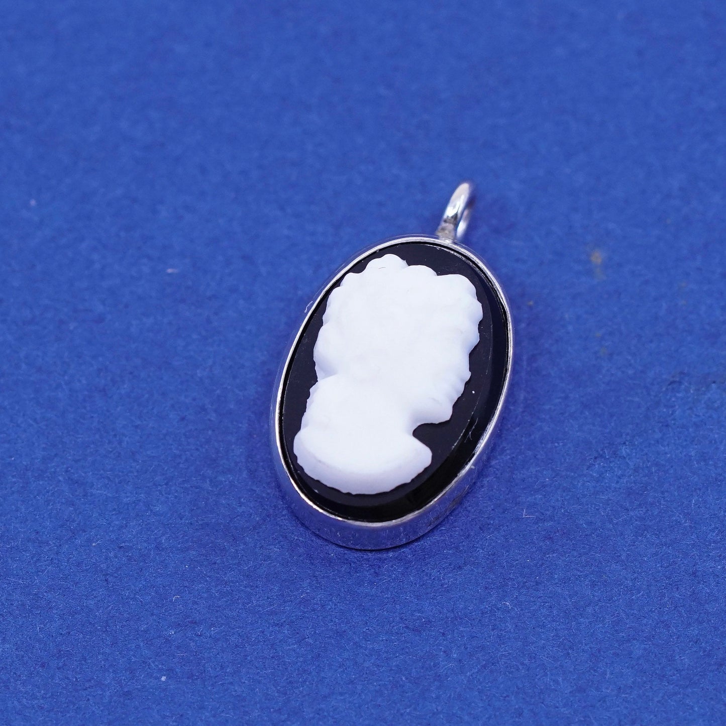 Vintage van dell Sterling 925 silver handmade pendant with agate cameo