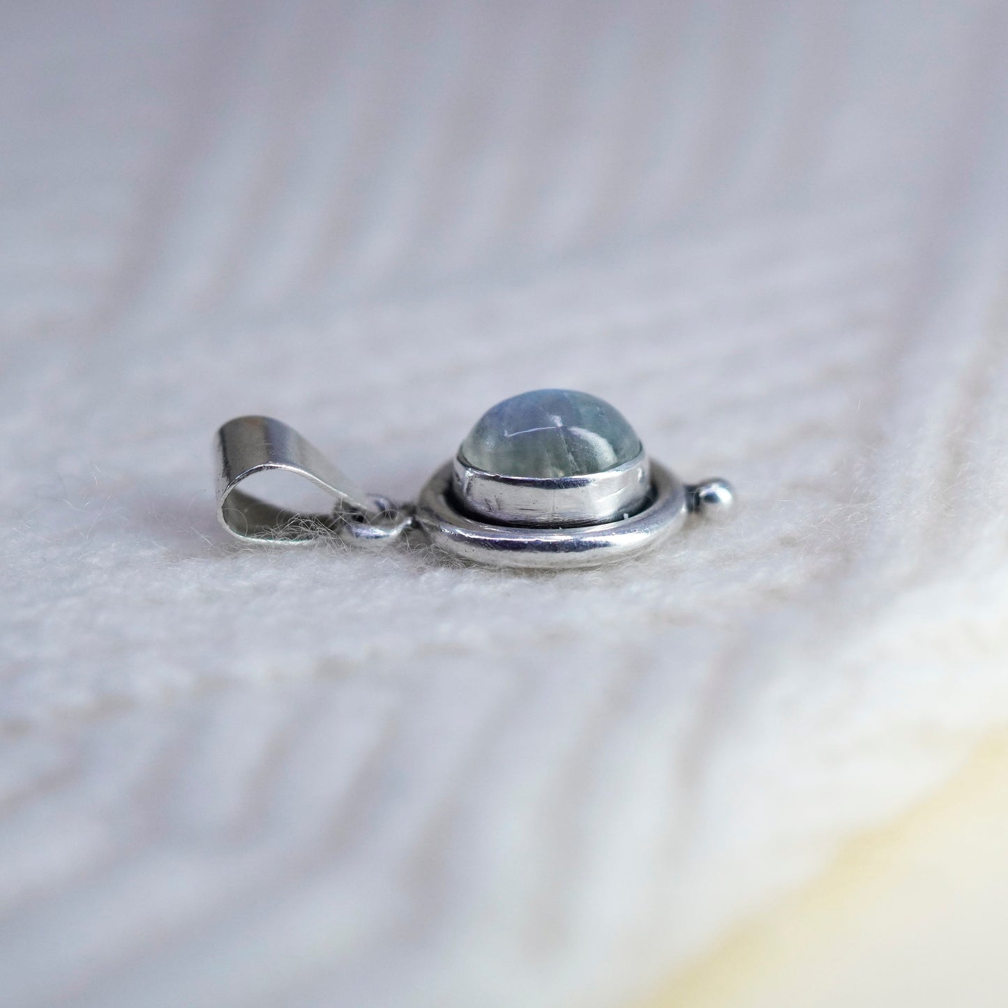 Vintage Sterling 925 silver handmade pendant with oval moonstone