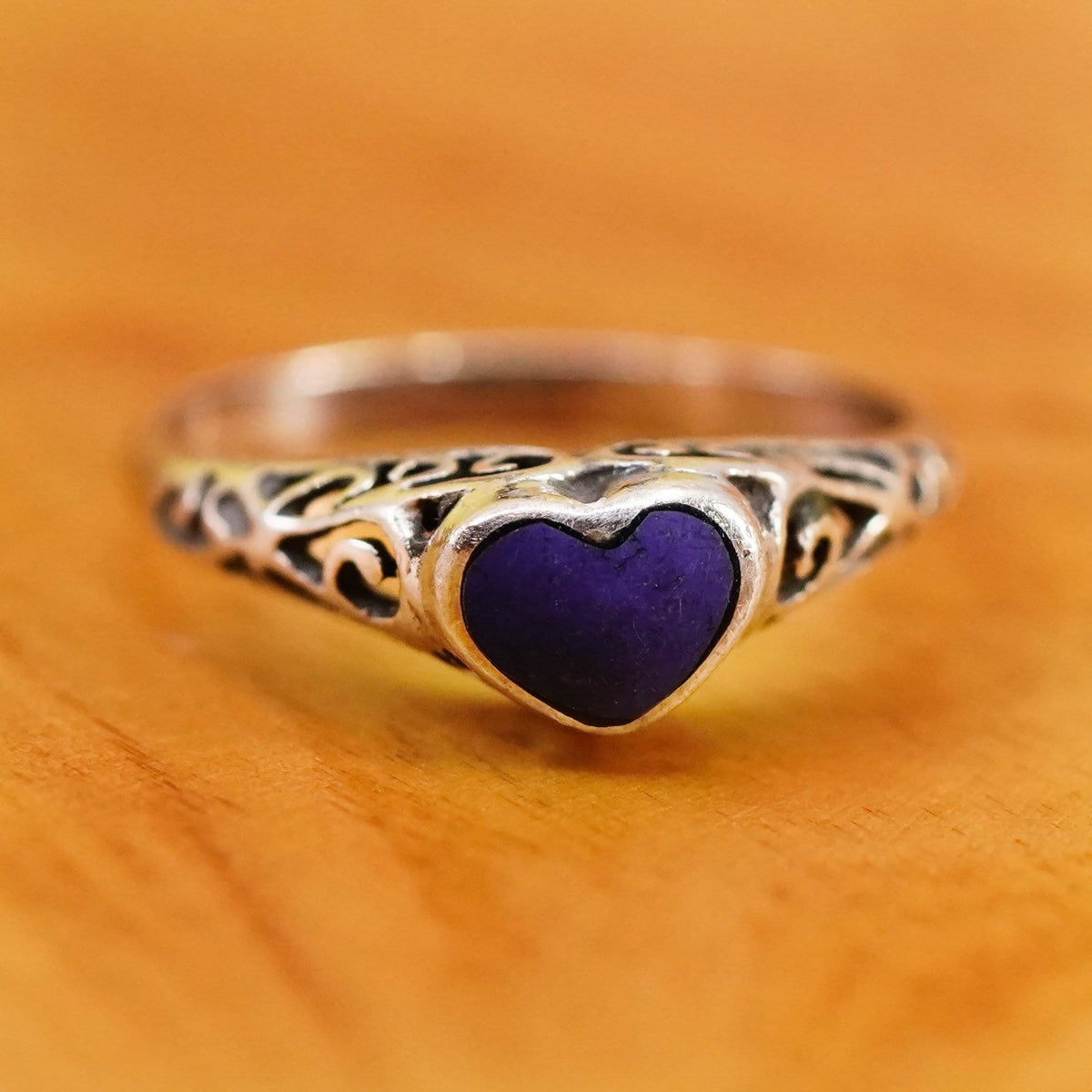 Size 4.75, vintage Sterling 925 silver handmade ring with heart onyx