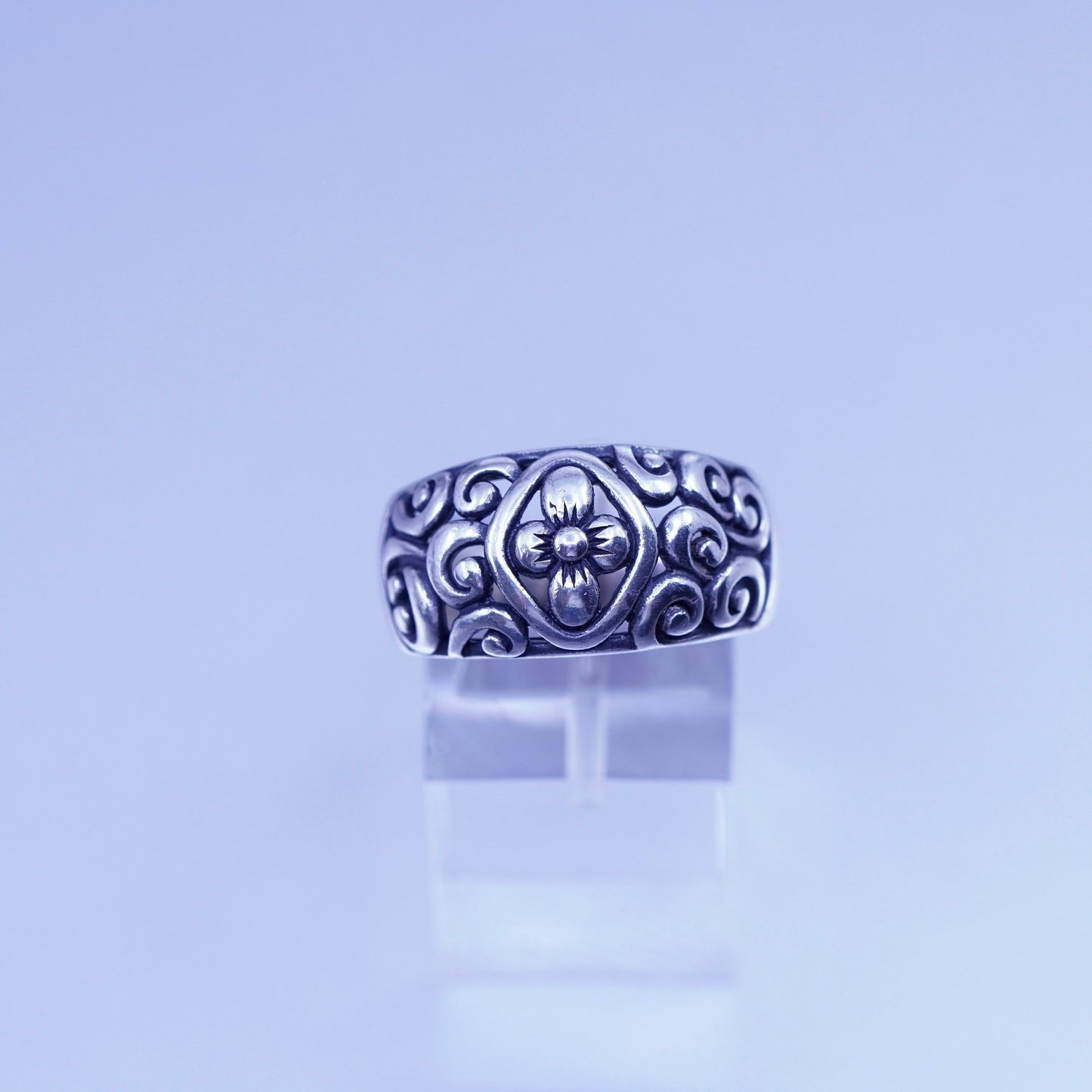 Size 8, vintage southwestern Sterling 925 silver handmade ring, filigree band