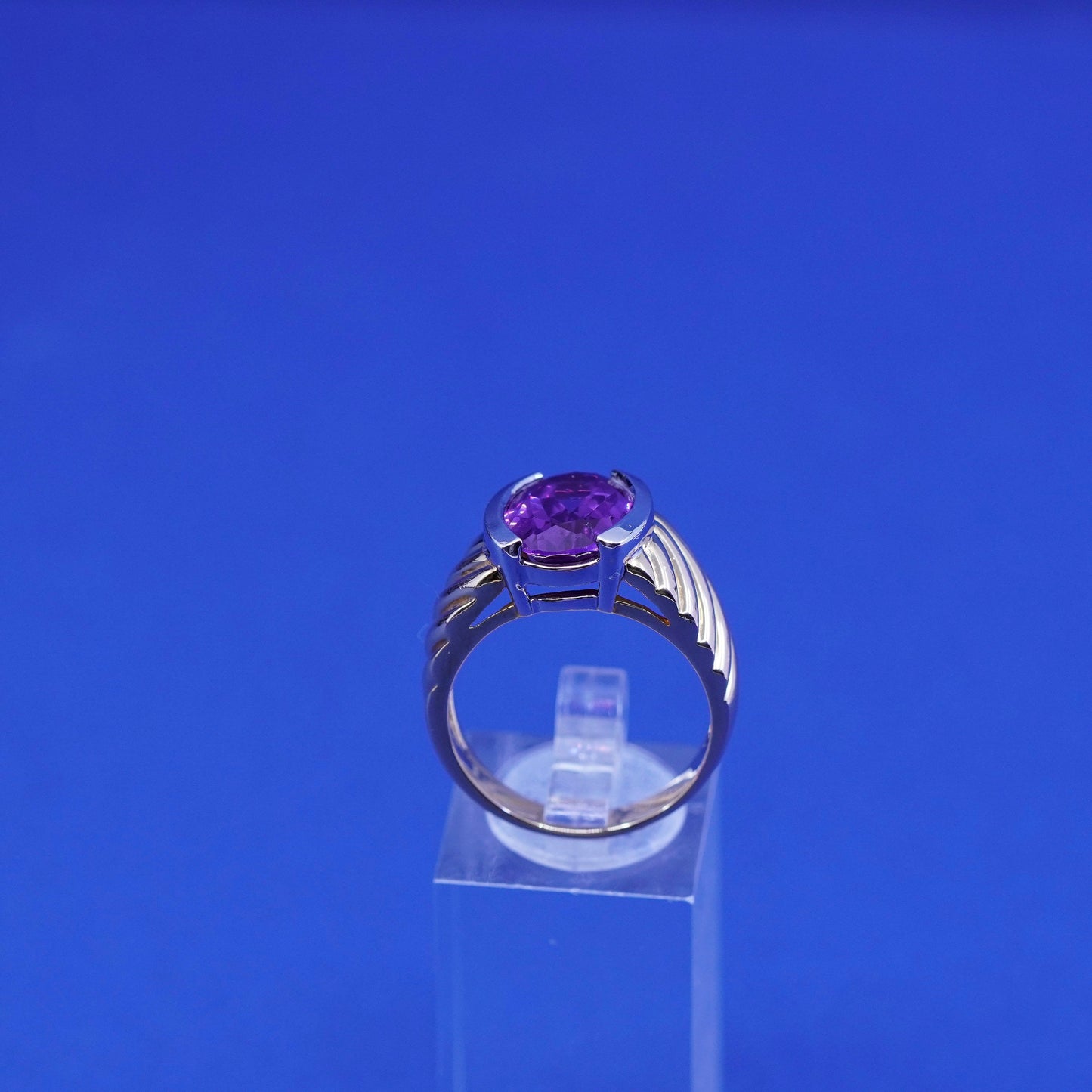 Size 10, vermeil gold over sterling 925 silver ribbed ring w/ oval amethyst