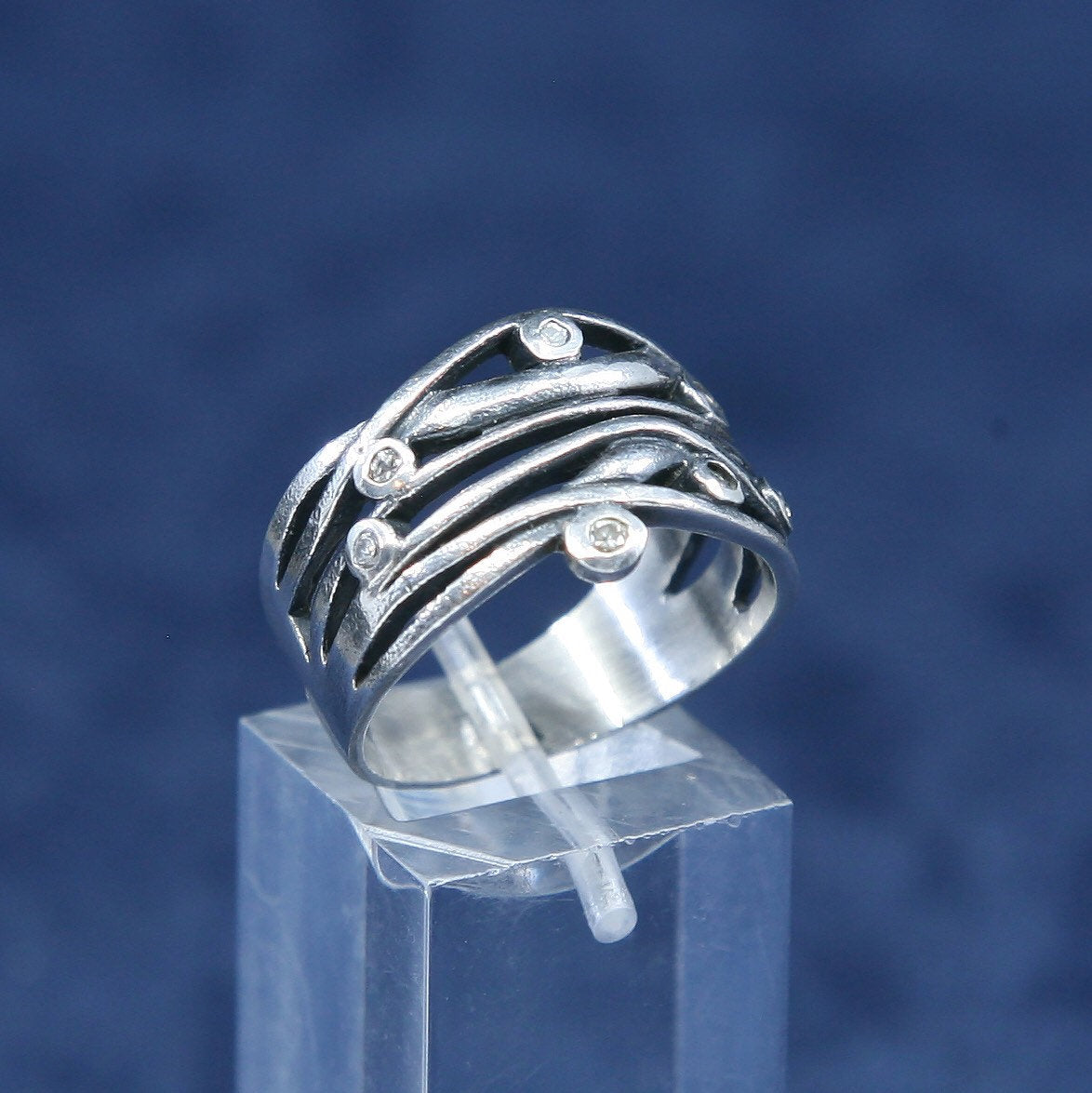 Size 8.5, vtg Sterling silver handmade ring, 925 w/ crystal
