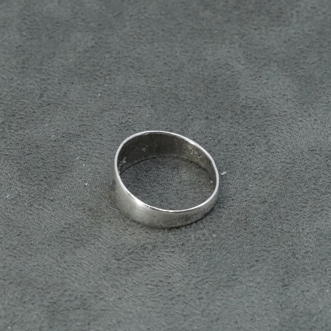 Size 6.25, vtg Sterling silver handmade ring, 925 band w/ cross