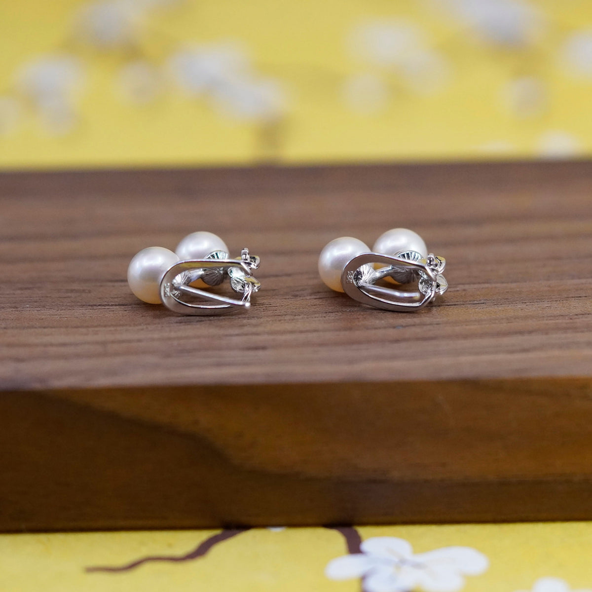 Vintage Sterling silver handmade earrings, 925 studs with pearl