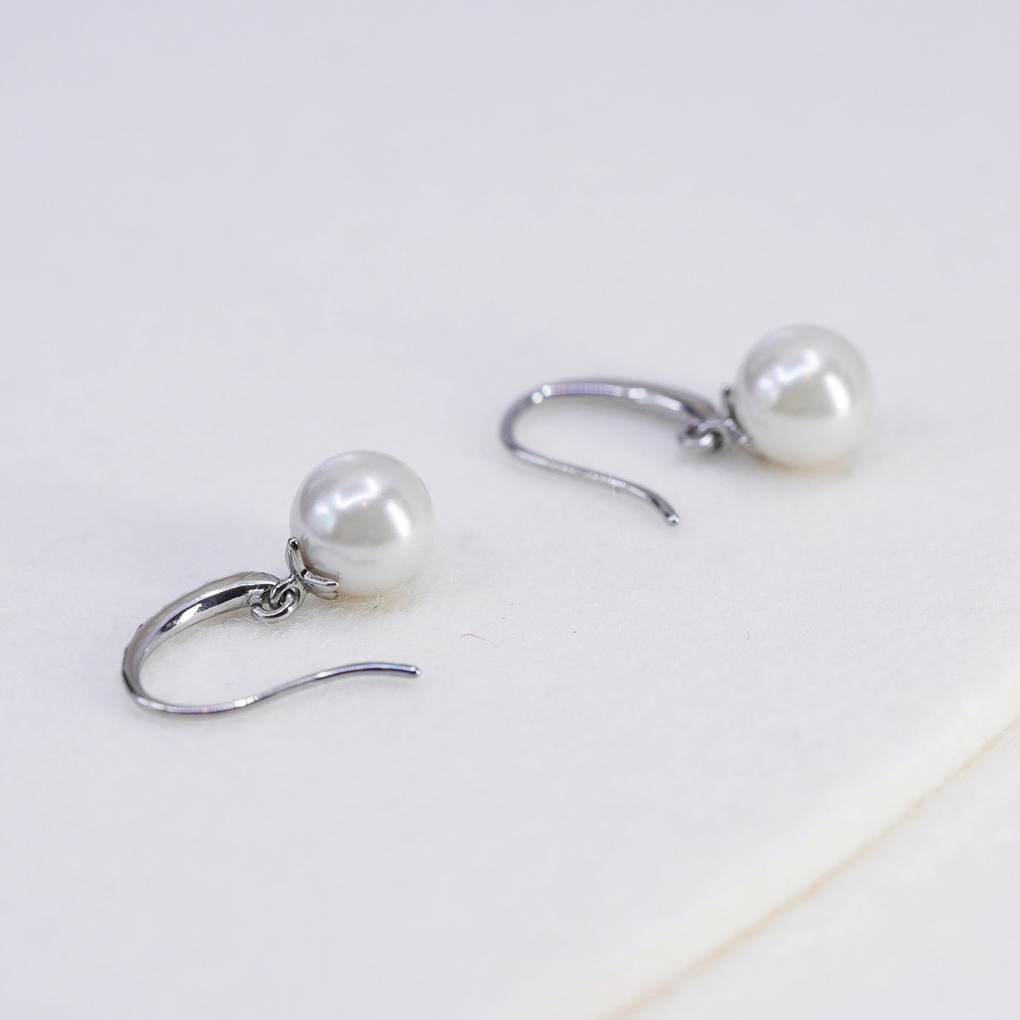 Vintage Silver tone earrings with faux pearl and crystal