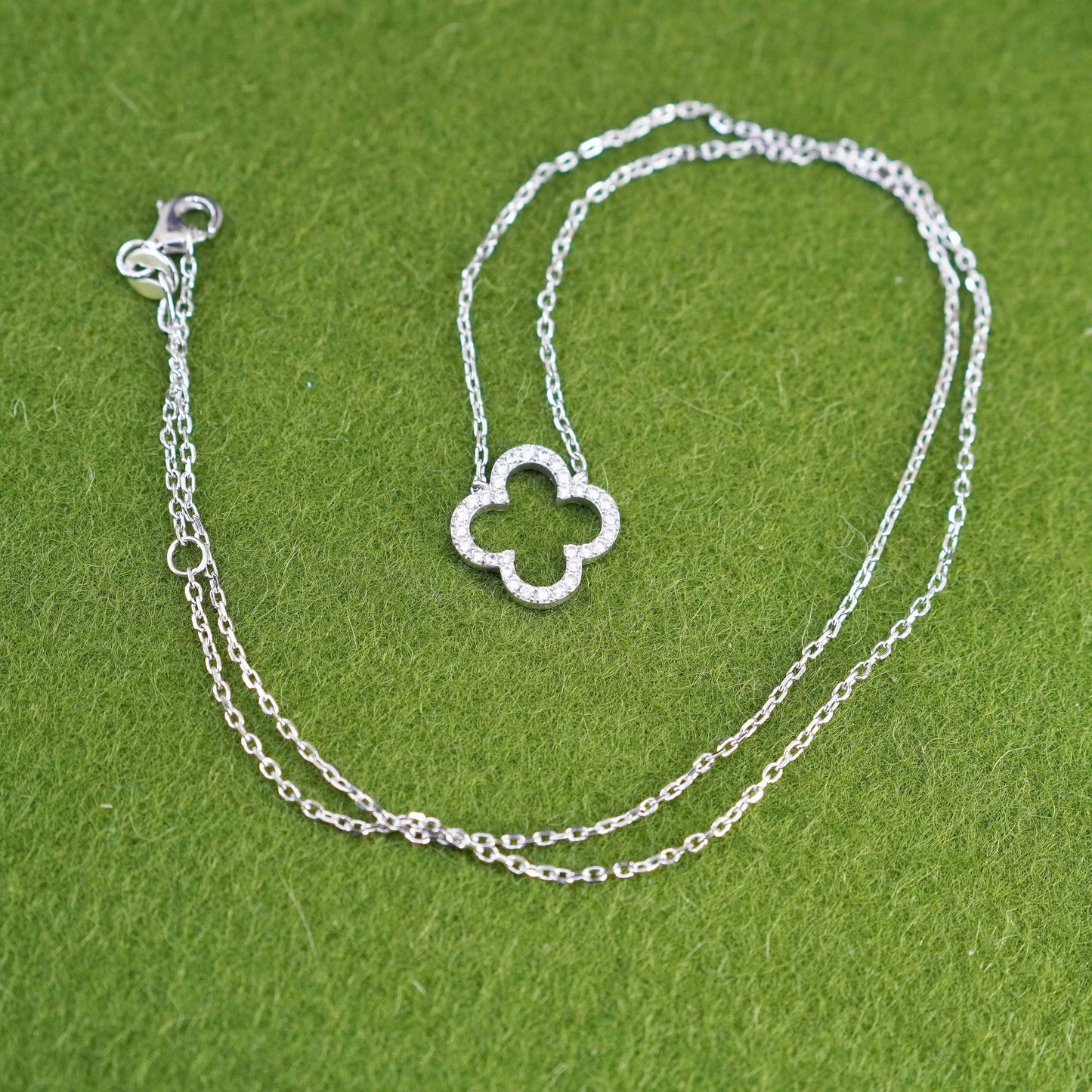 17+1”, sterling 925 silver circle chain necklace with Cz lucky clover pendant