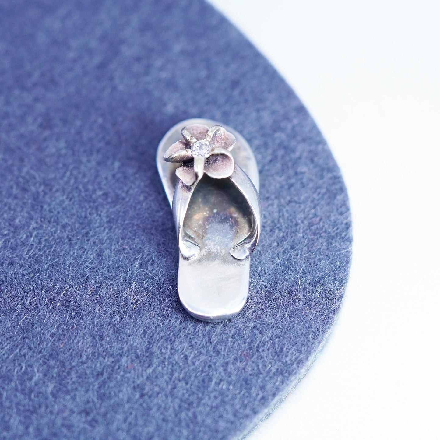Vintage sterling 925 silver sandal flip flop pendant with plumeria flower N cz