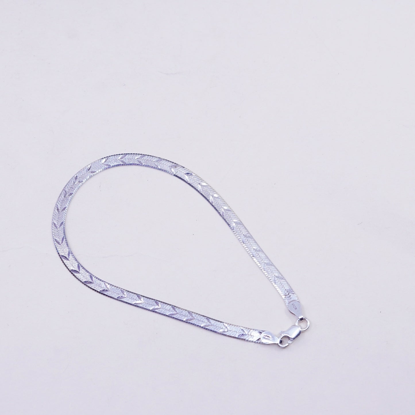 8.5“, Vintage sterling silver textured herringbone bracelet, Italy 925 chain