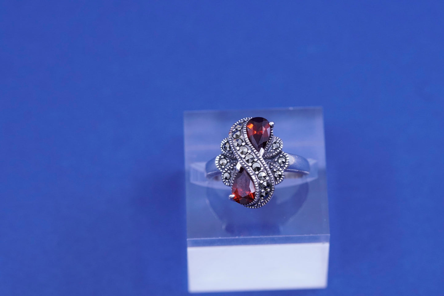 Size 9, vtg Sterling 925 silver handmade cocktail ring with Ruby and marcasite
