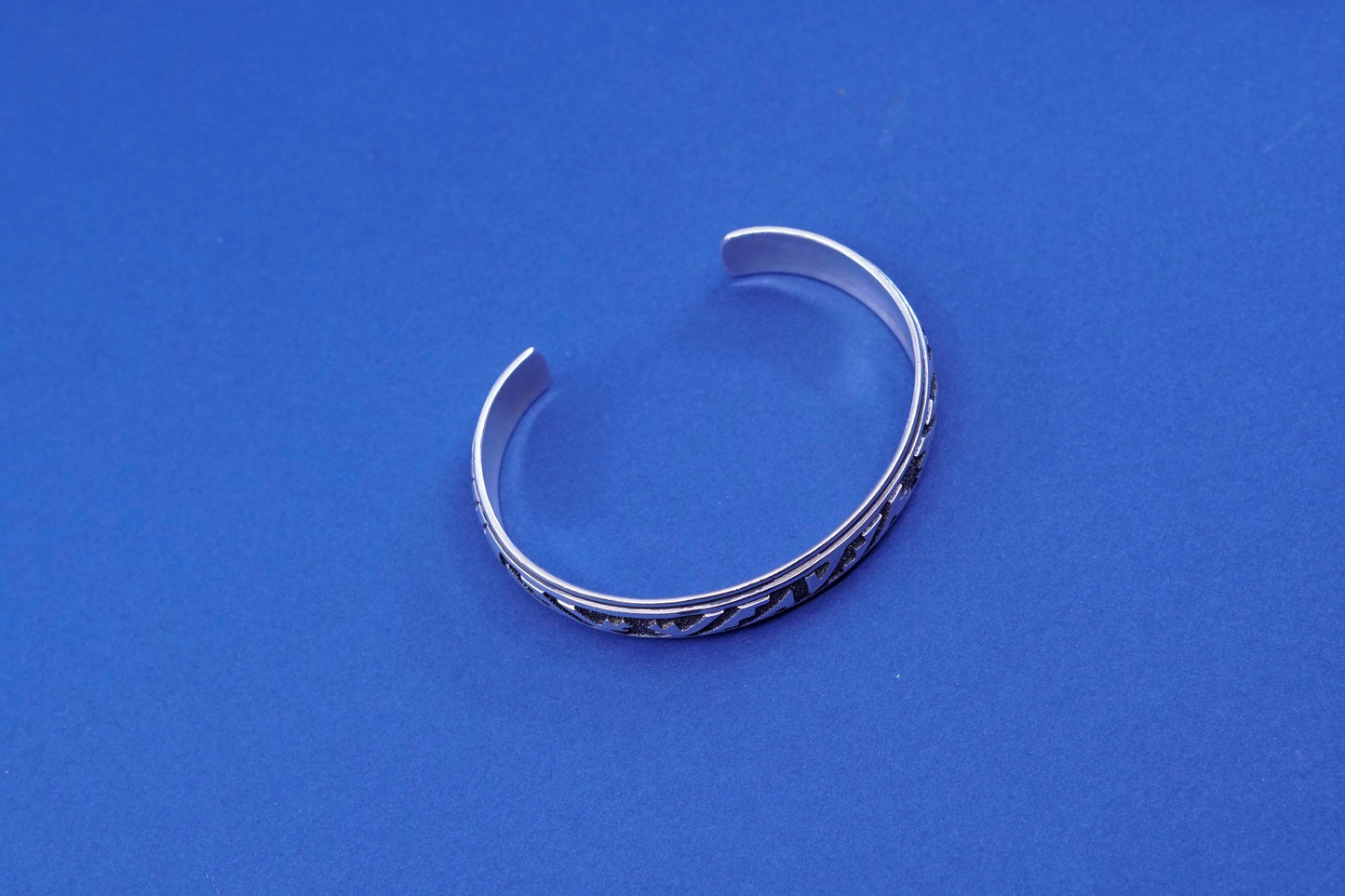 6.75”, Native American Hopi Duane Tawahongva Sterling 925 silver bracelet cuff