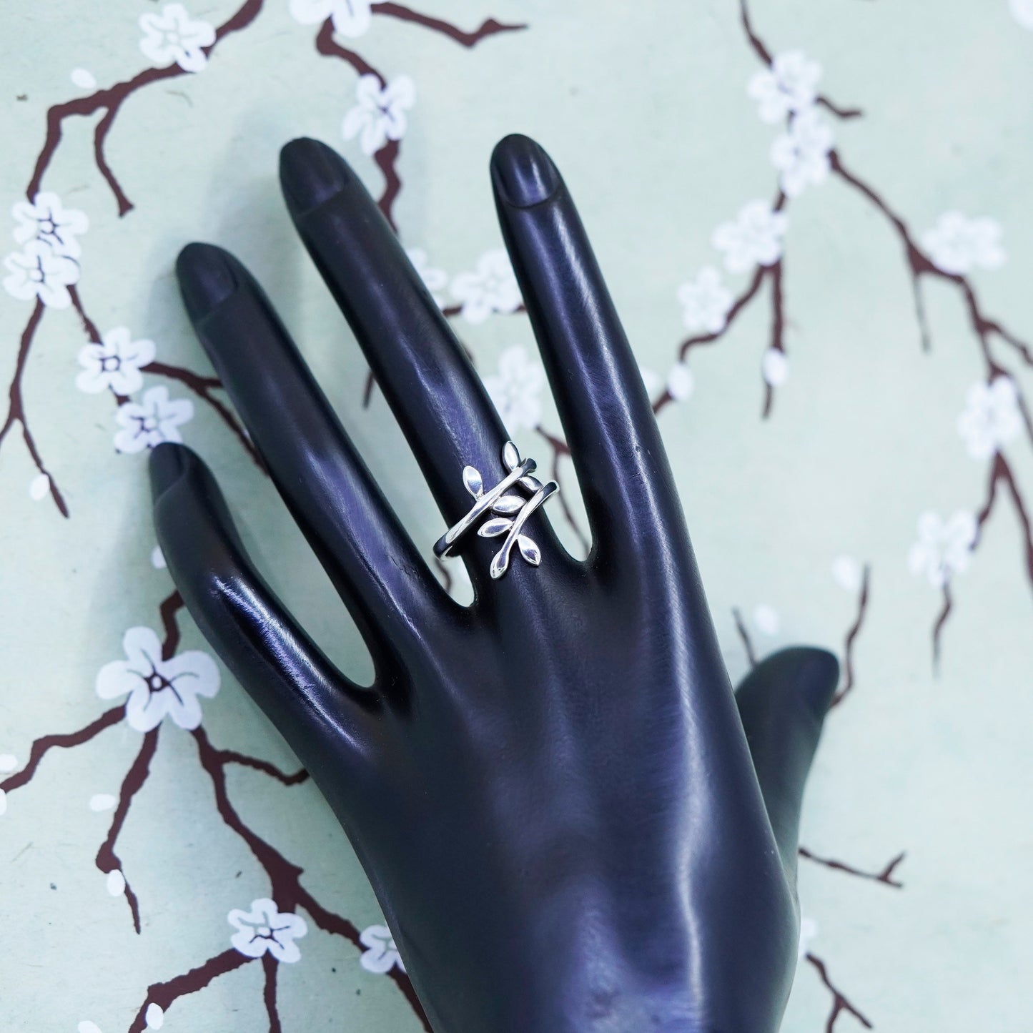 Size adjustable, vintage sterling silver handmade ring, 925 leaf wrap band