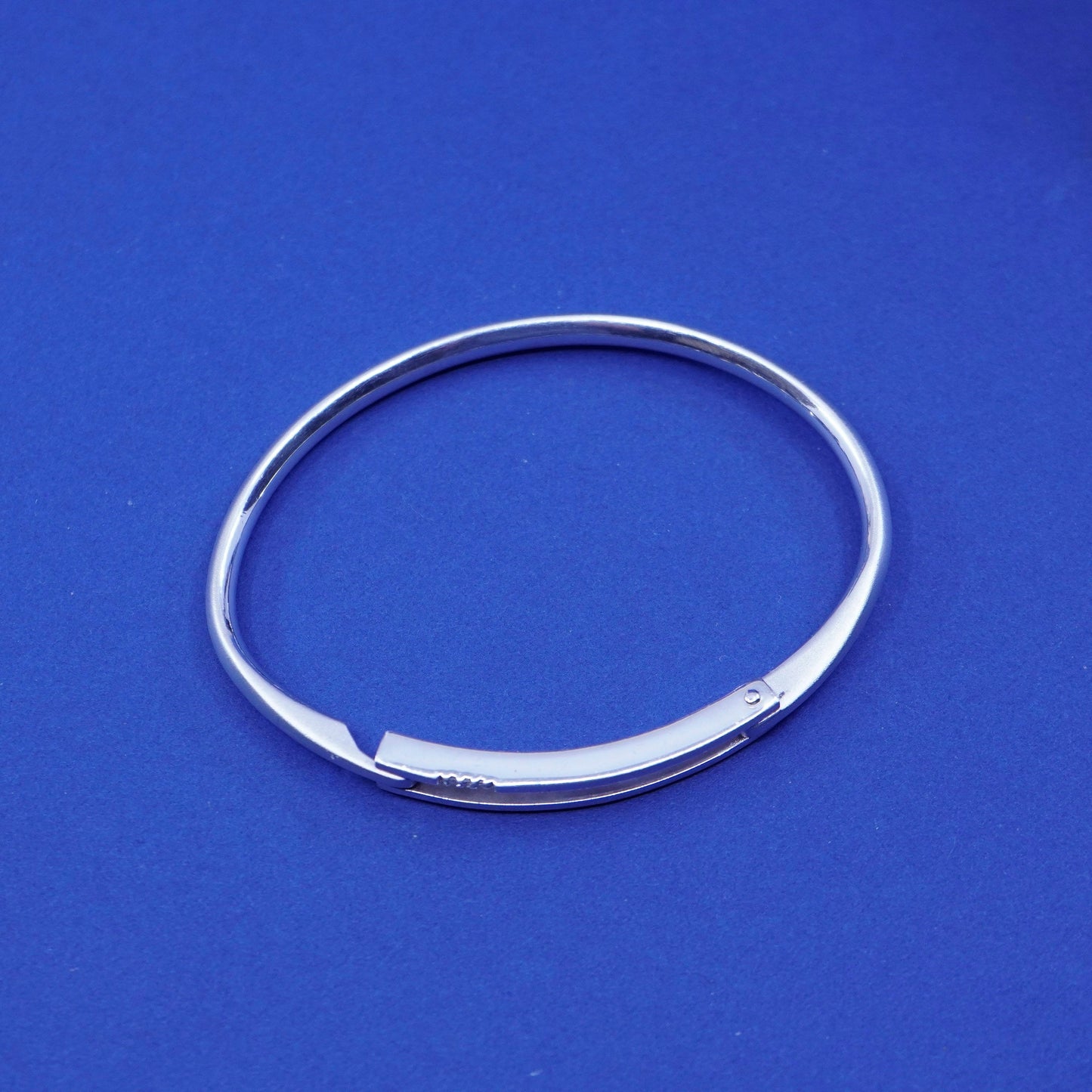 7.5”, HDC Italy Sterling silver bracelet, 925 matted glitter bangle w/ diamond