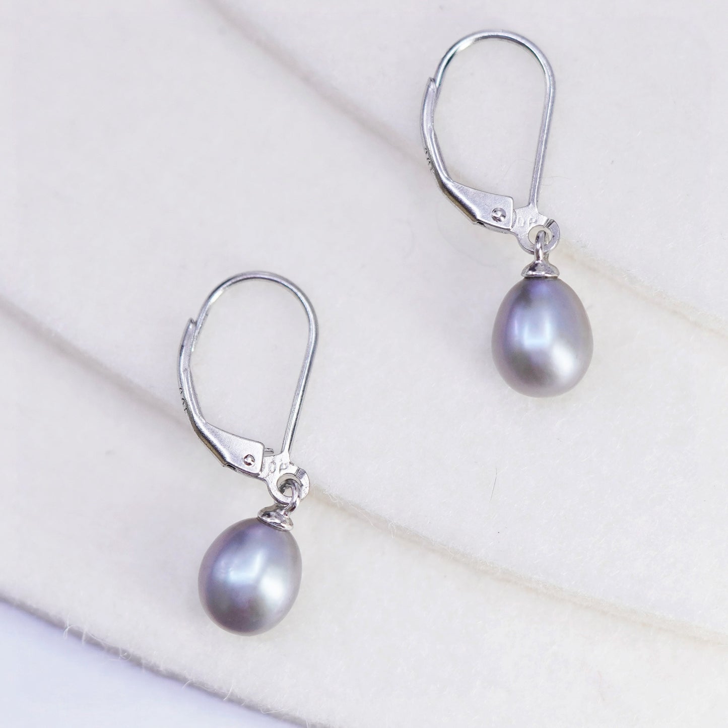Vintage Sterling 925 silver handmade earrings with freshwater gray pearl