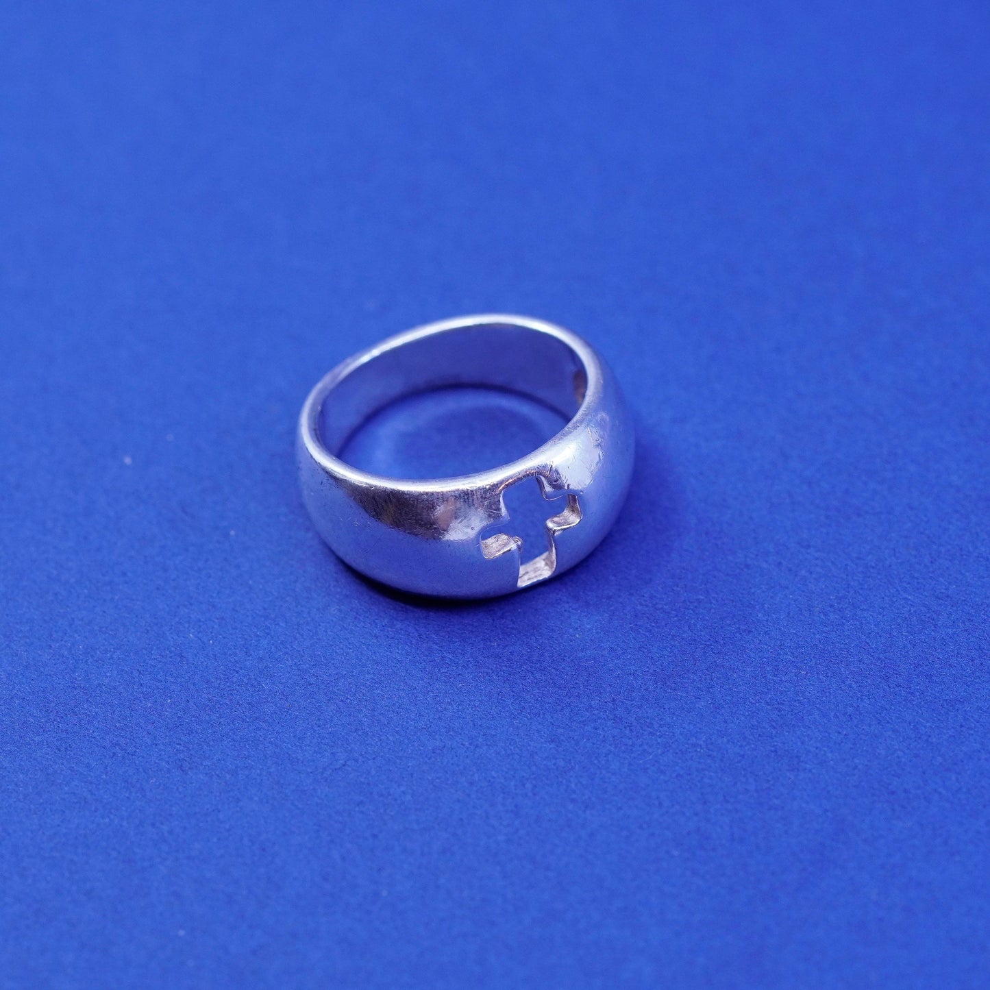 Size 8, vintage WJ sterling silver handmade ring, 925 band with cross cut out