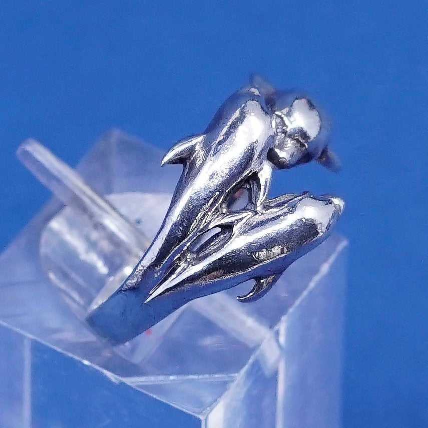 Size 6, vtg sterling silver handmade ring, 925 dolphin