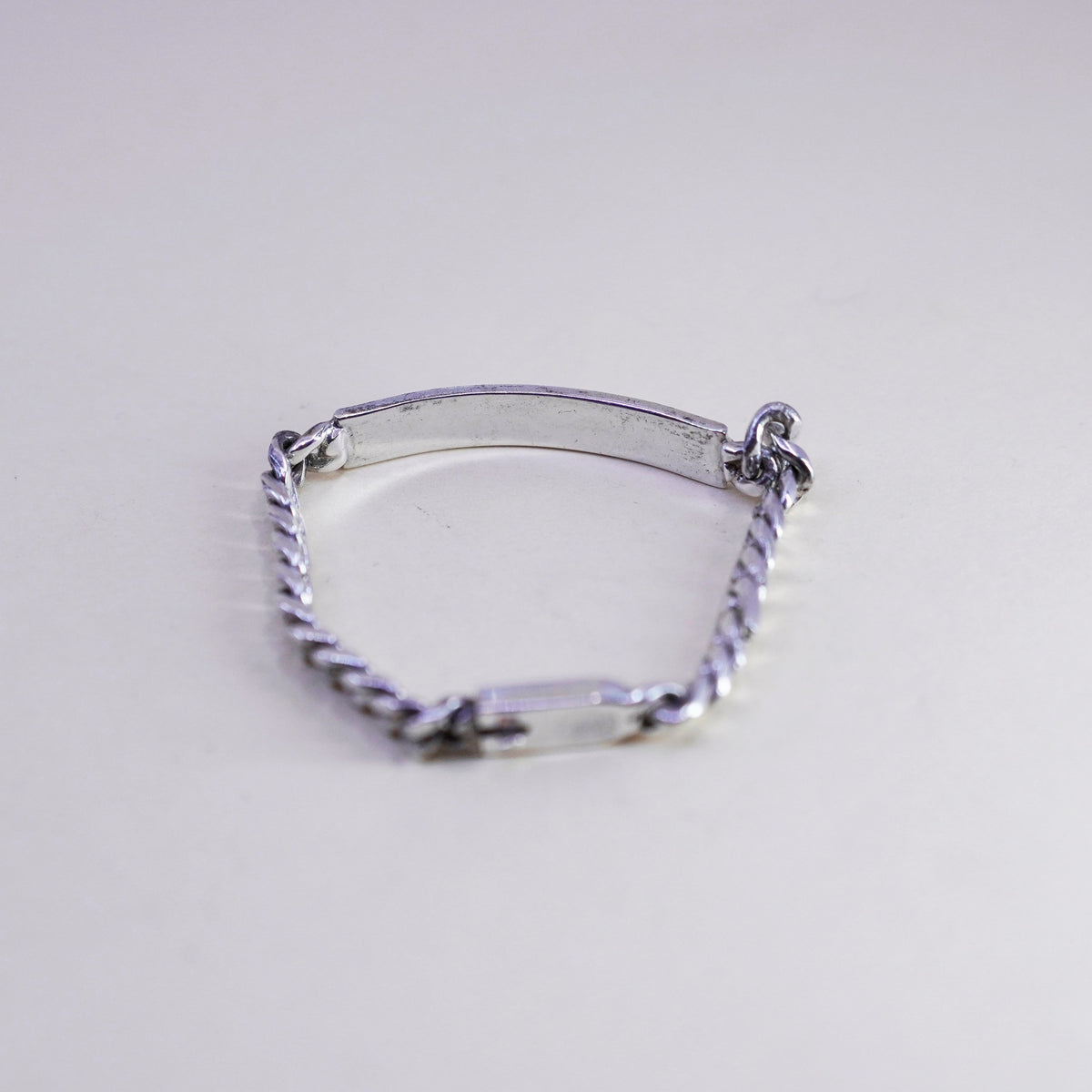 5”, Vintage sterling silver bracelet, 925 curb chain with name “robin” bar tag