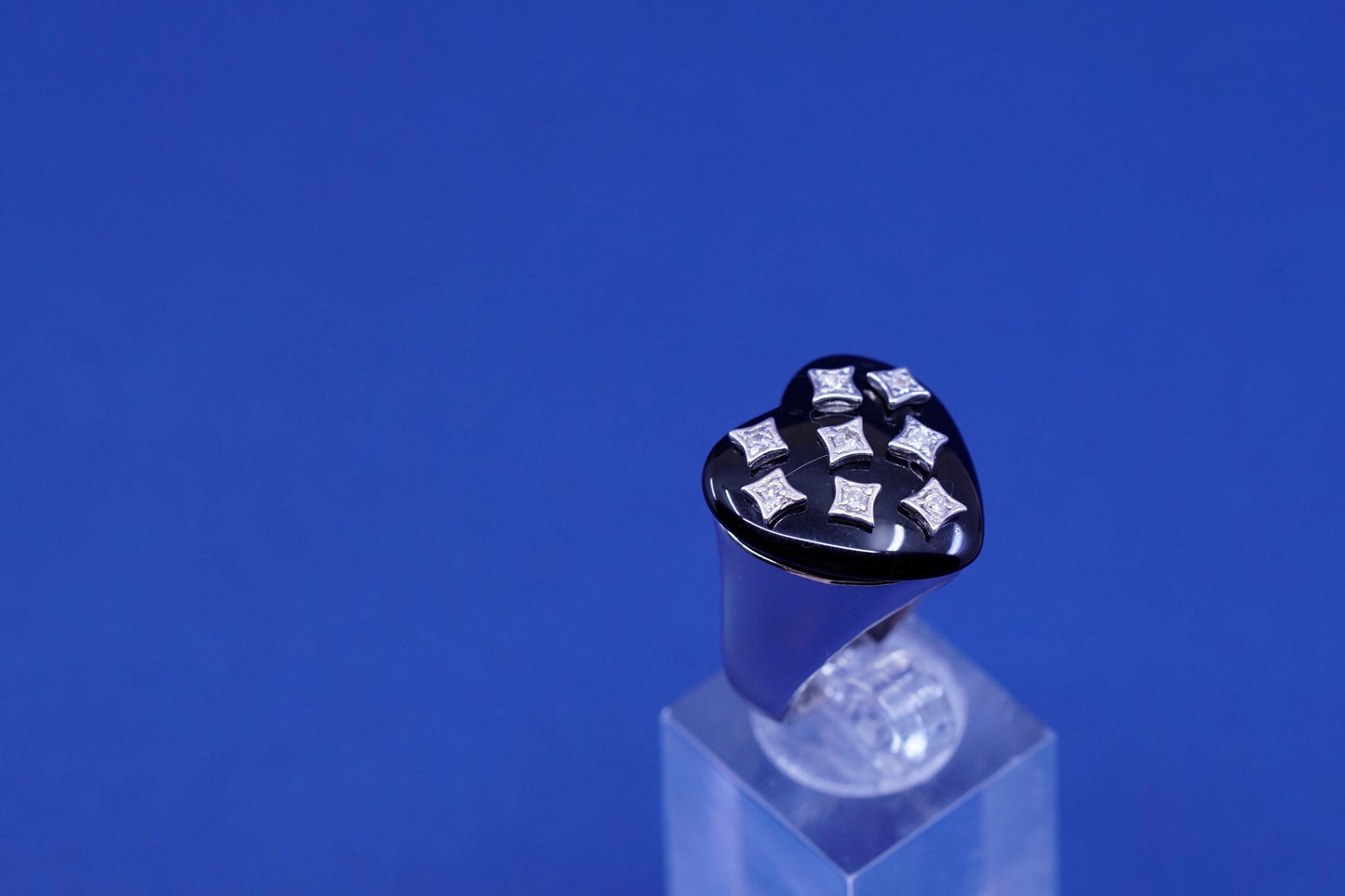 Size 7, vtg Sterling 925 silver Statement heart ring with obsidian and Cz